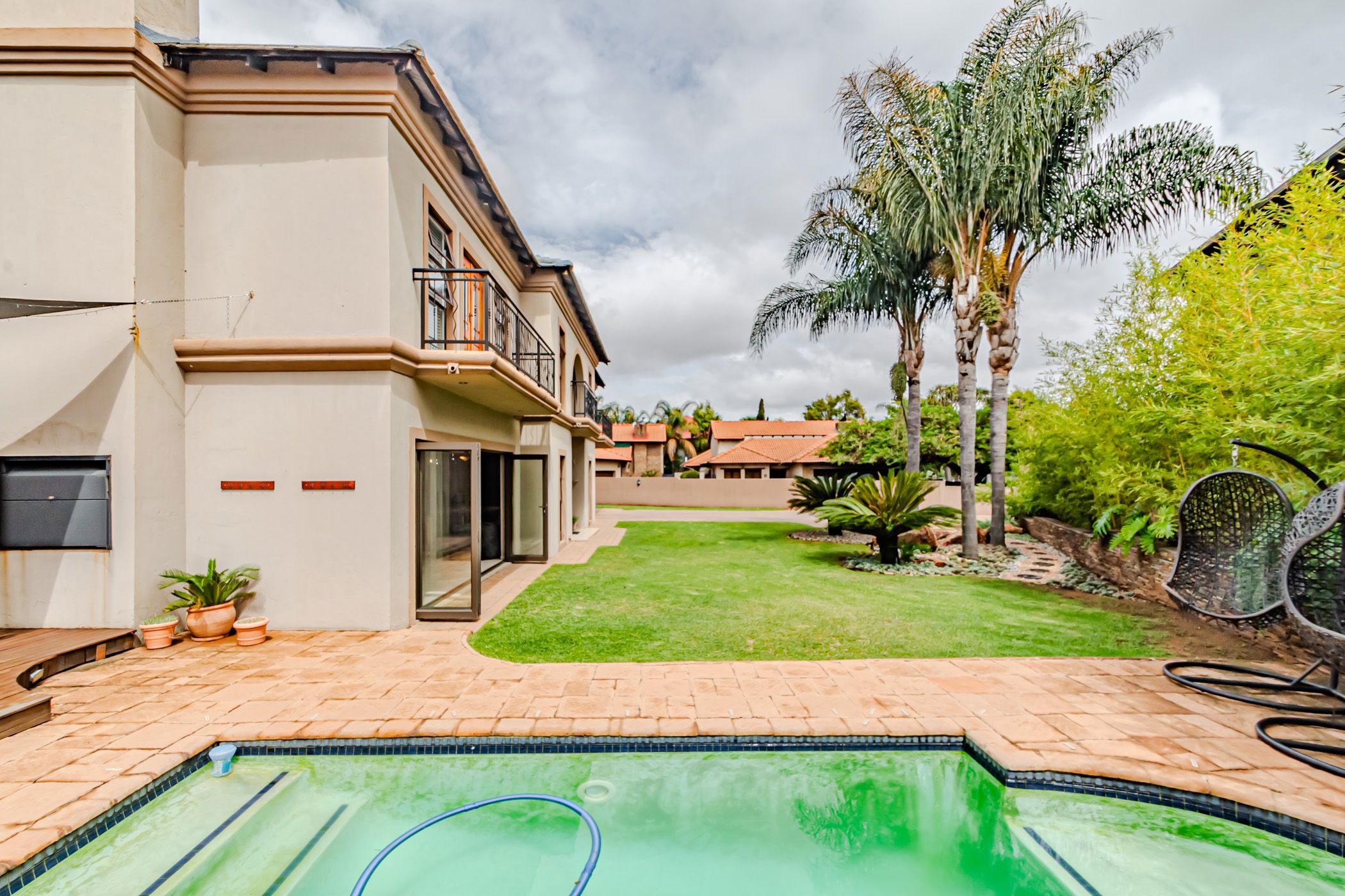 5 bedroom double-storey house for sale in Willow Acres