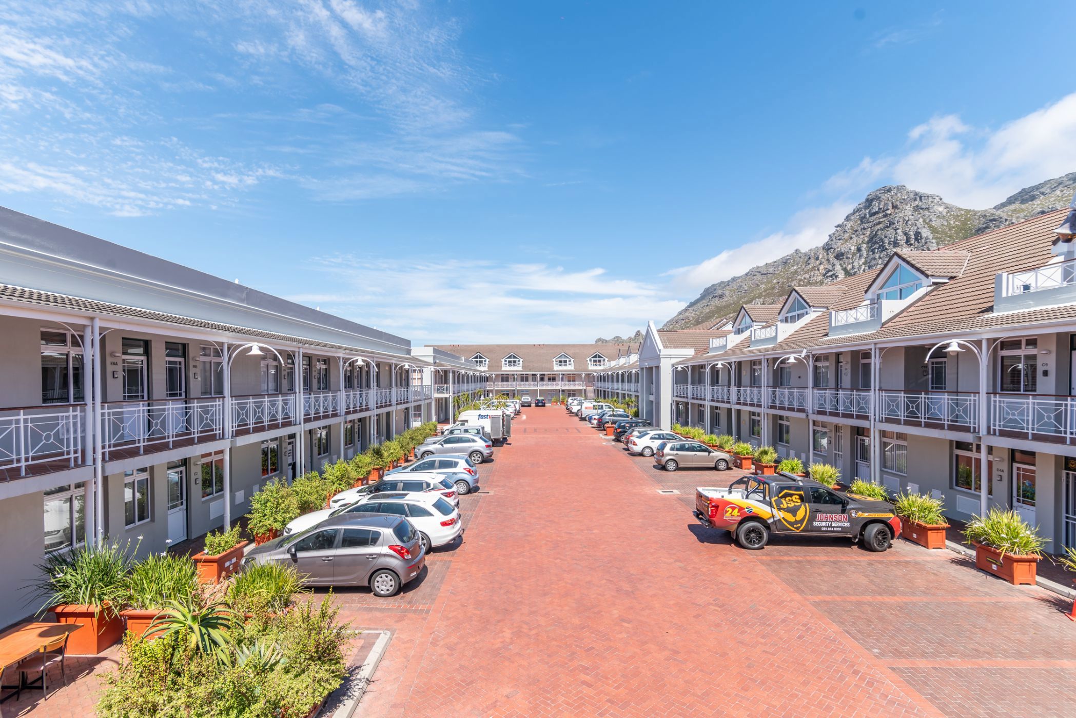 93 m&sup2; commercial office for sale in Westlake (Cape Town)