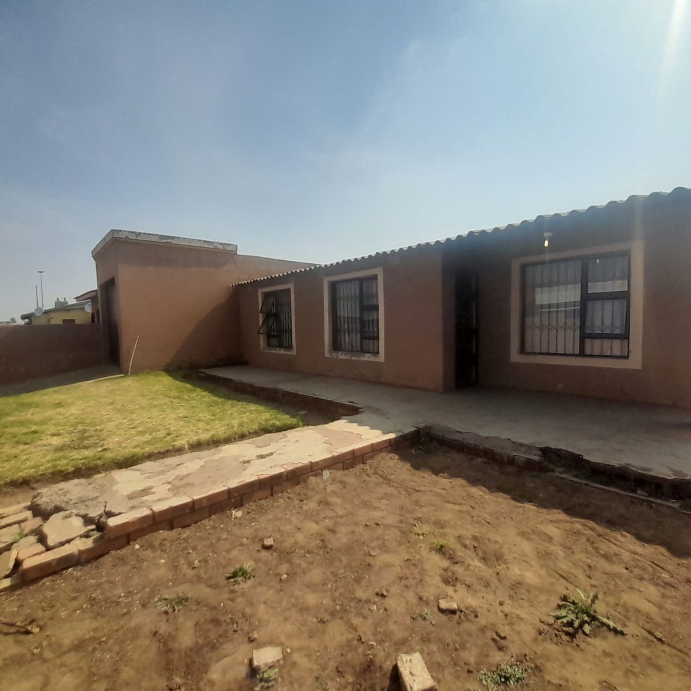 3 bedroom house for sale in Kwa Thema