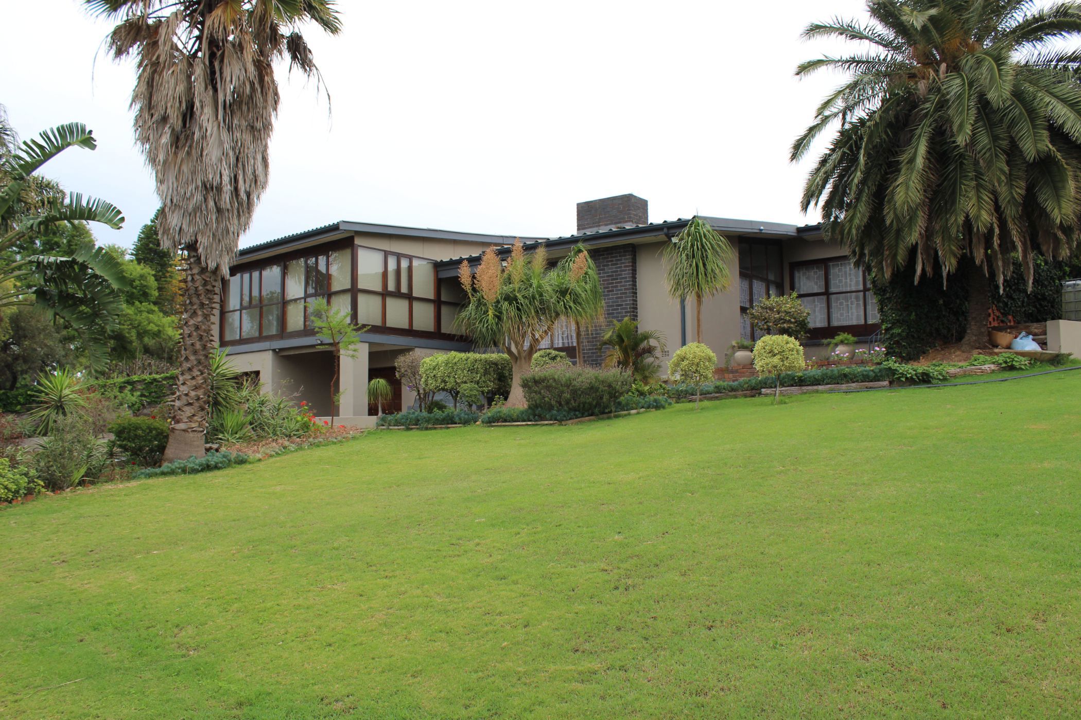 4 bedroom house for sale in Despatch Central