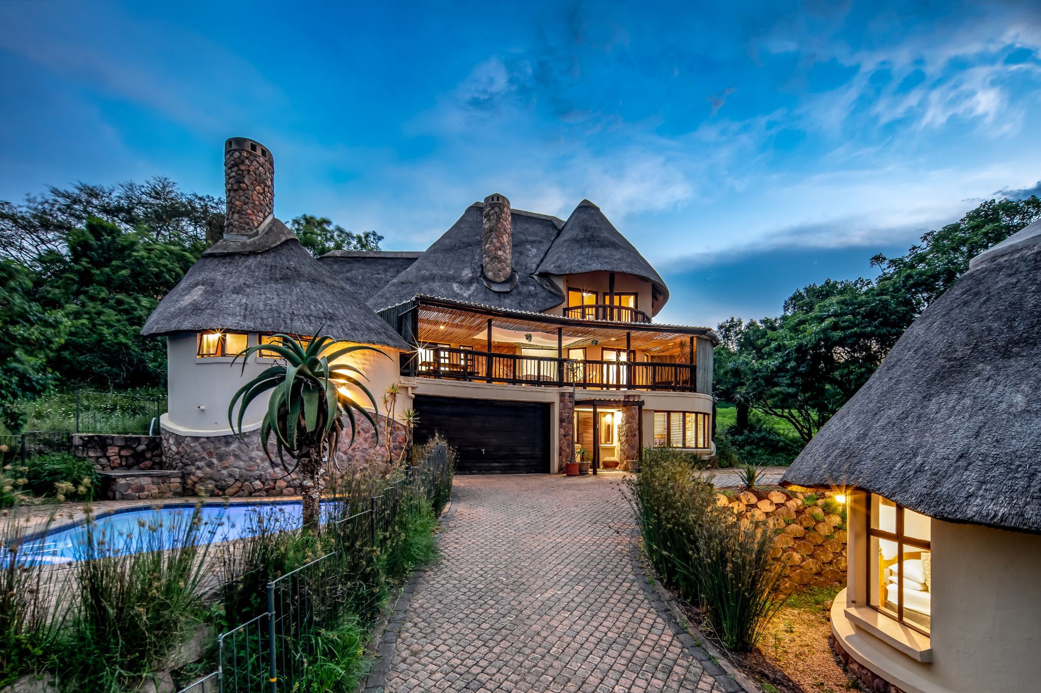 6 bedroom security estate home for sale in Phezulu Estate