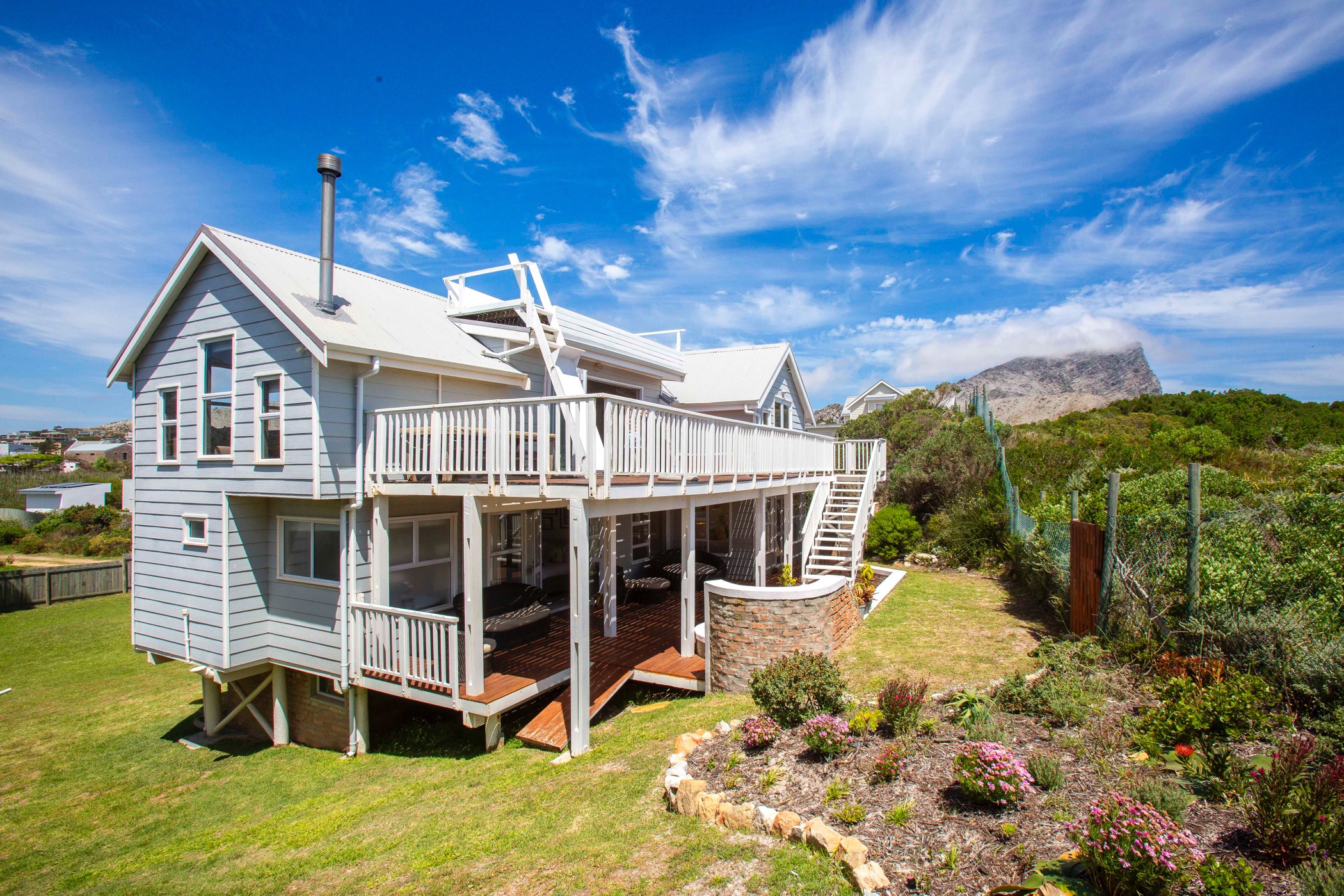 4 bedroom double-storey house for sale in Pringle Bay