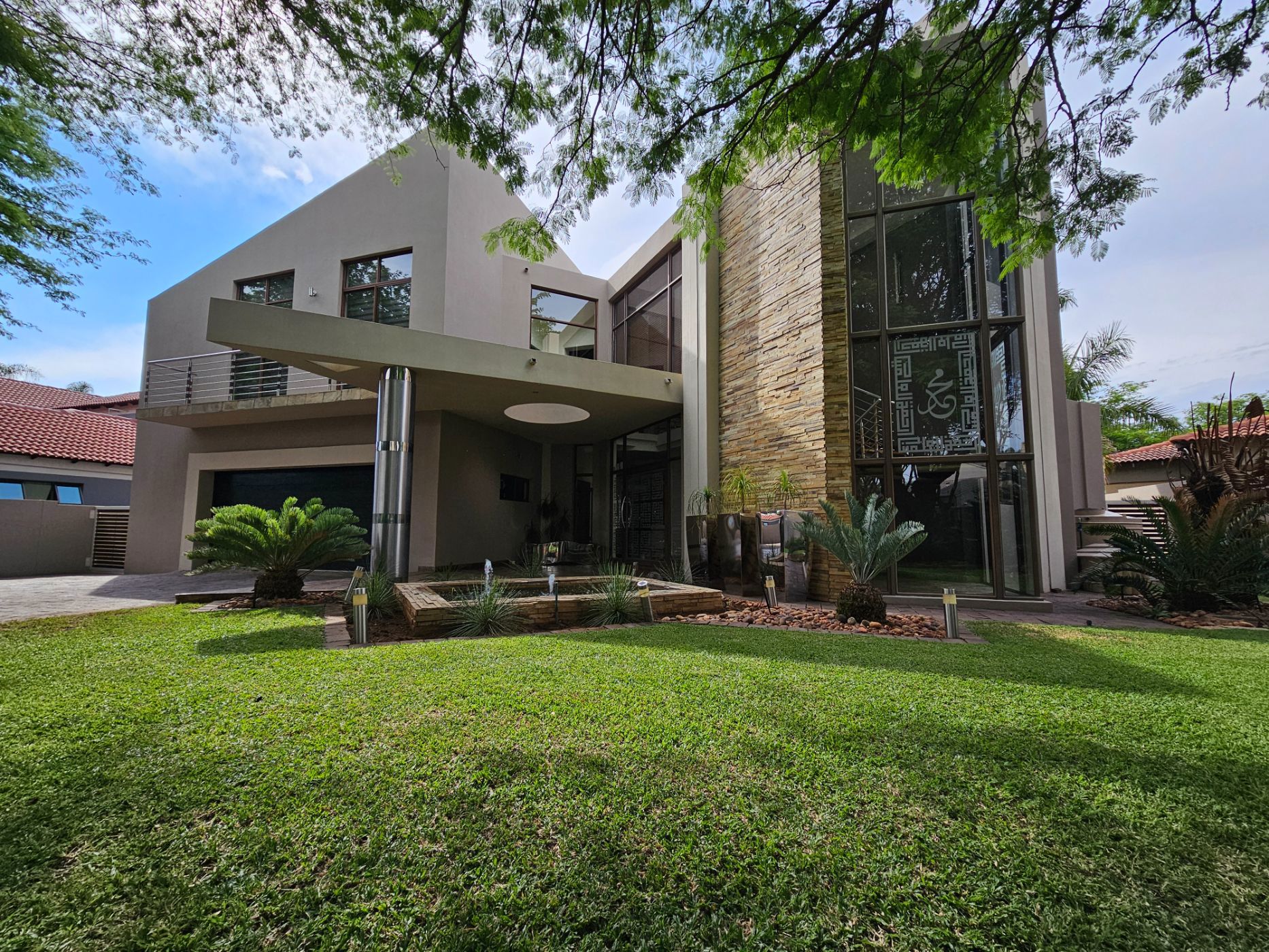 4 bedroom security estate home for sale in Bendor Park