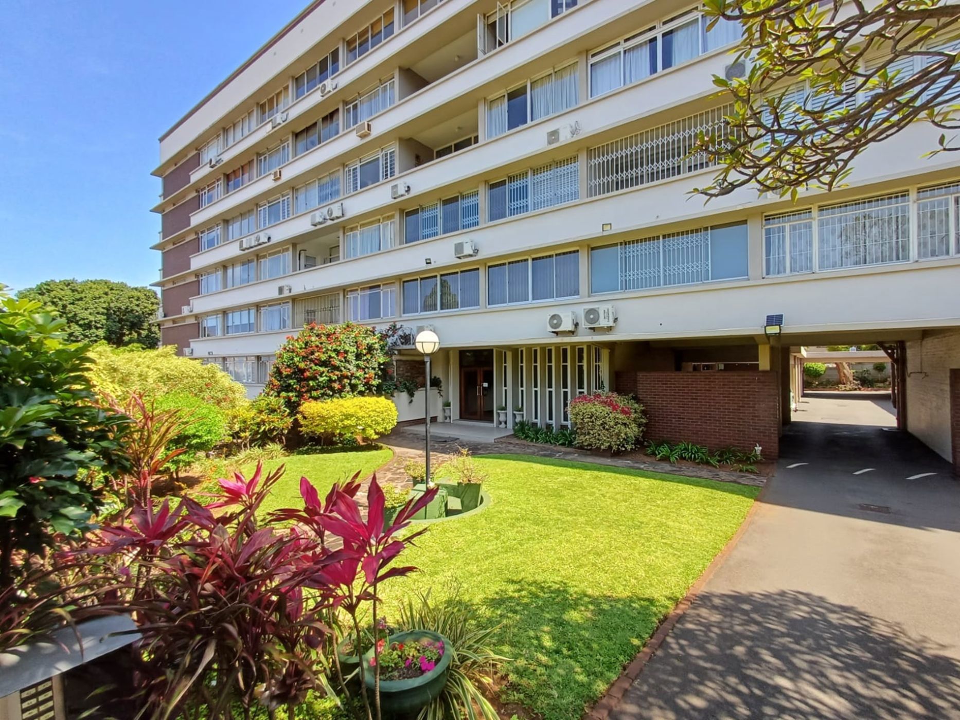 3 bedroom apartment for sale in Glenwood (Durban)