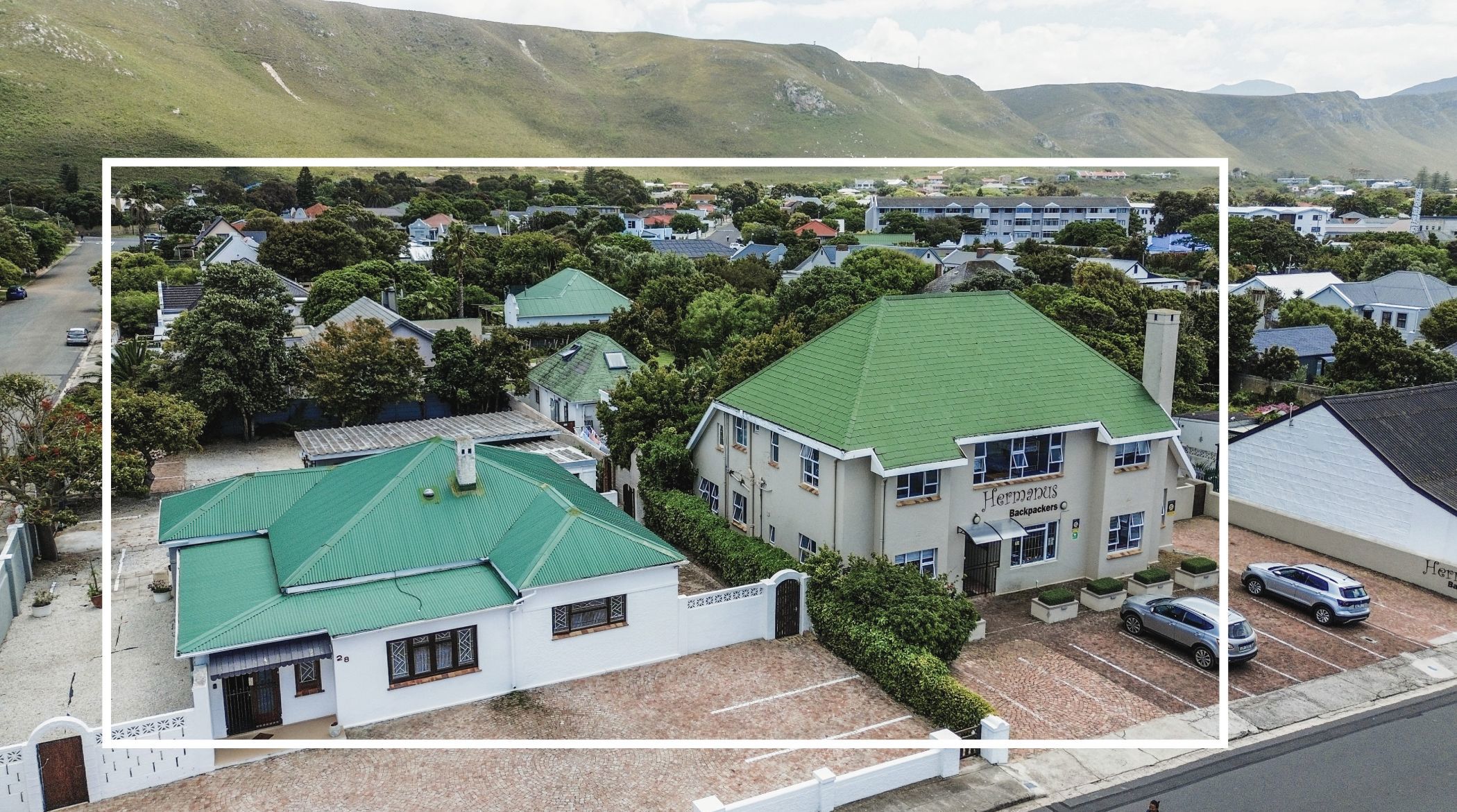 17 guest room guesthouse for sale in Westcliff (Hermanus)