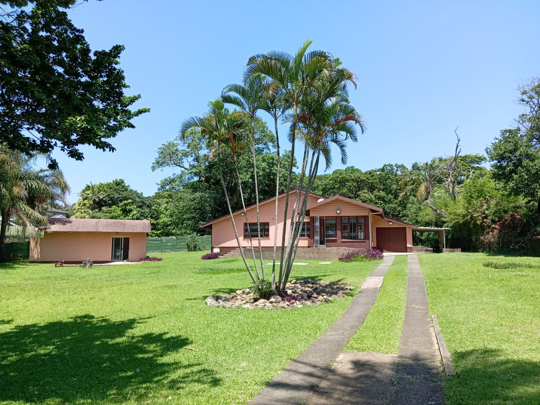 3 bedroom house for sale in Umtentweni