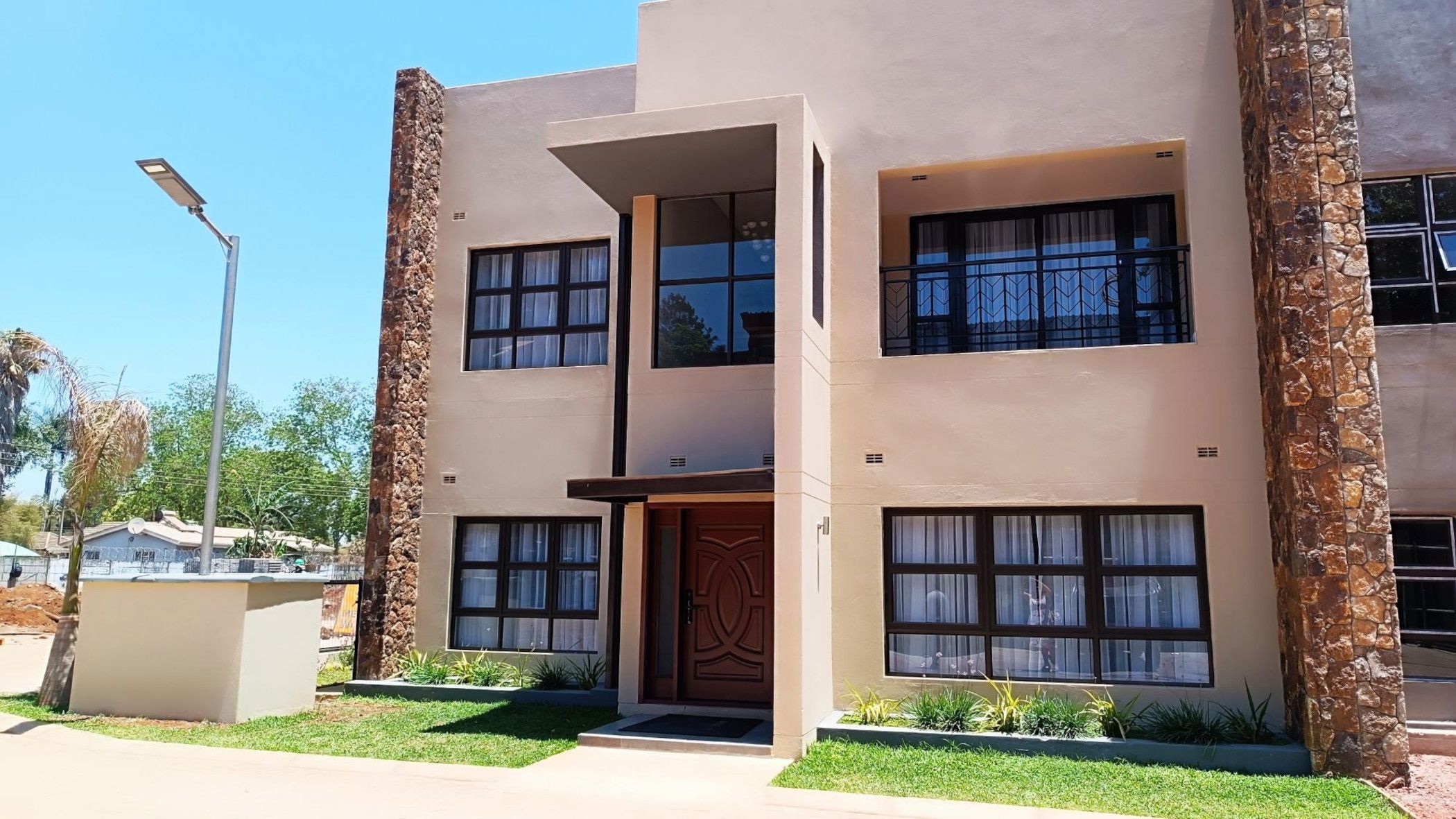 3 bedroom double-storey apartment for sale in Mount Pleasant (Zimbabwe)