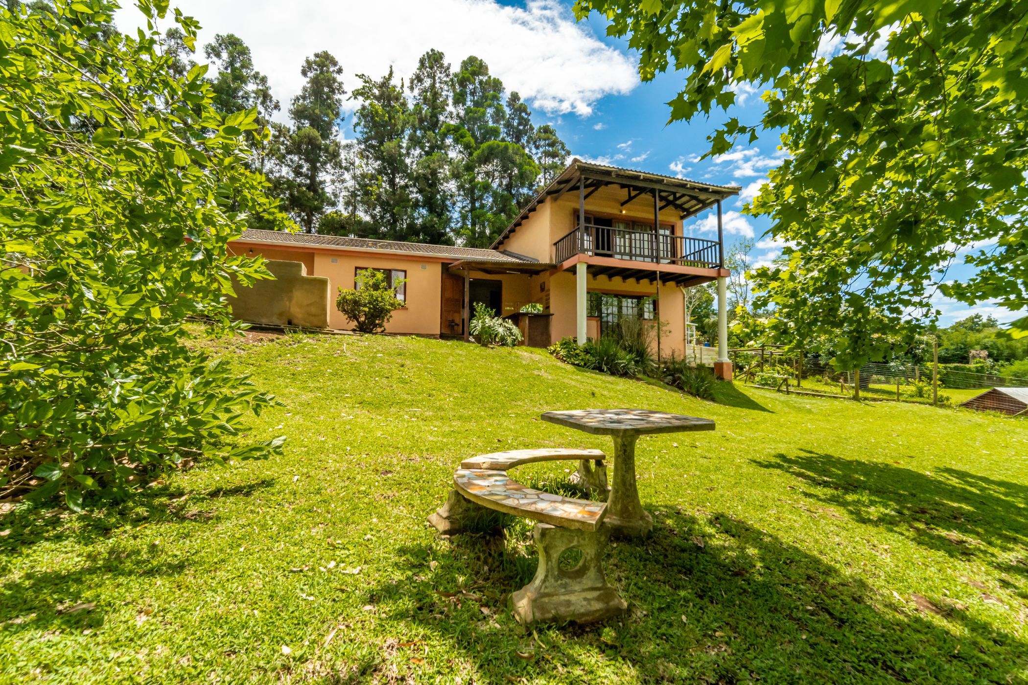 5 bedroom double-storey house for sale in Waterfall (Upper Highway)