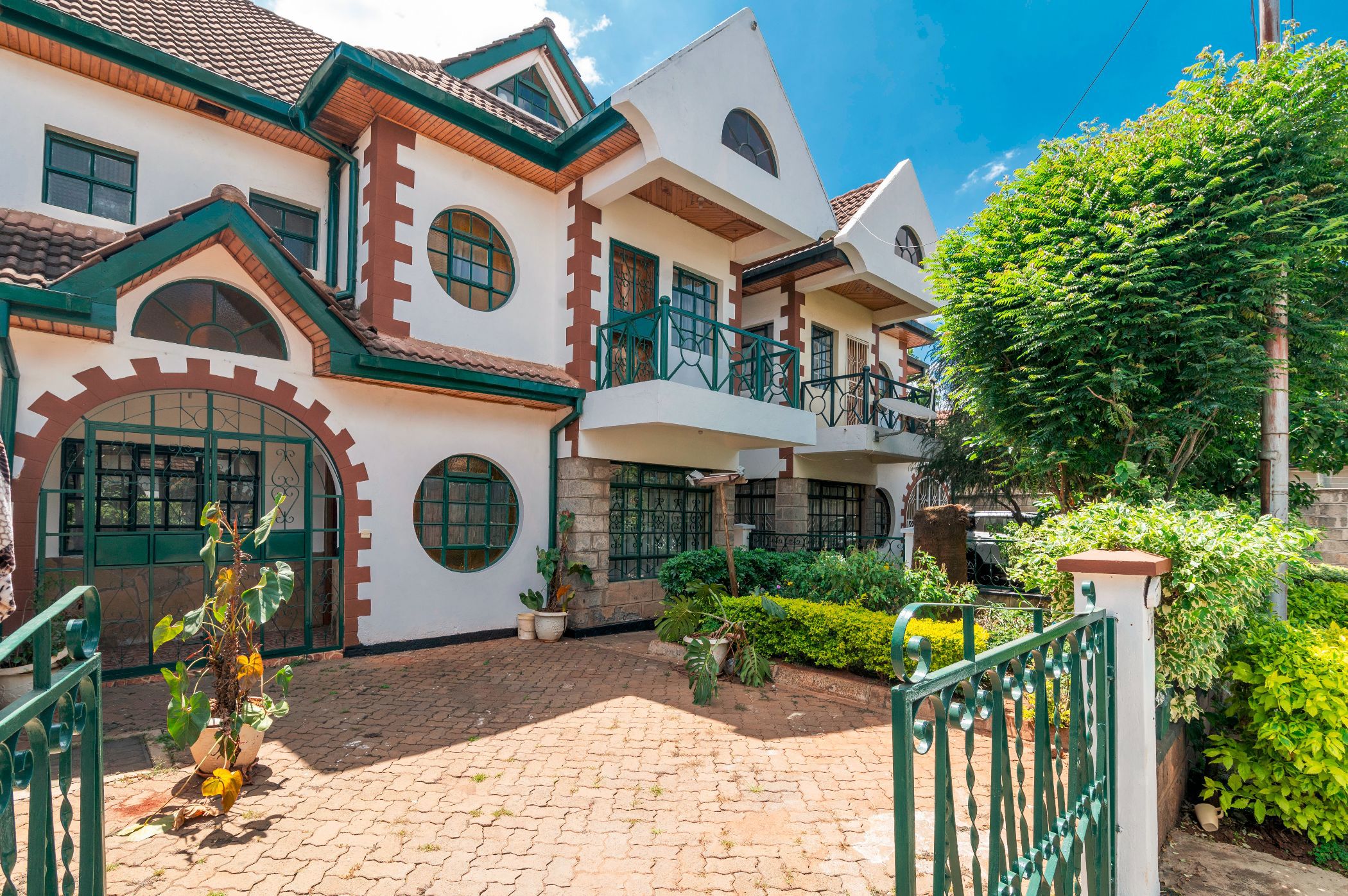5 bedroom townhouse for sale in South C (Kenya)