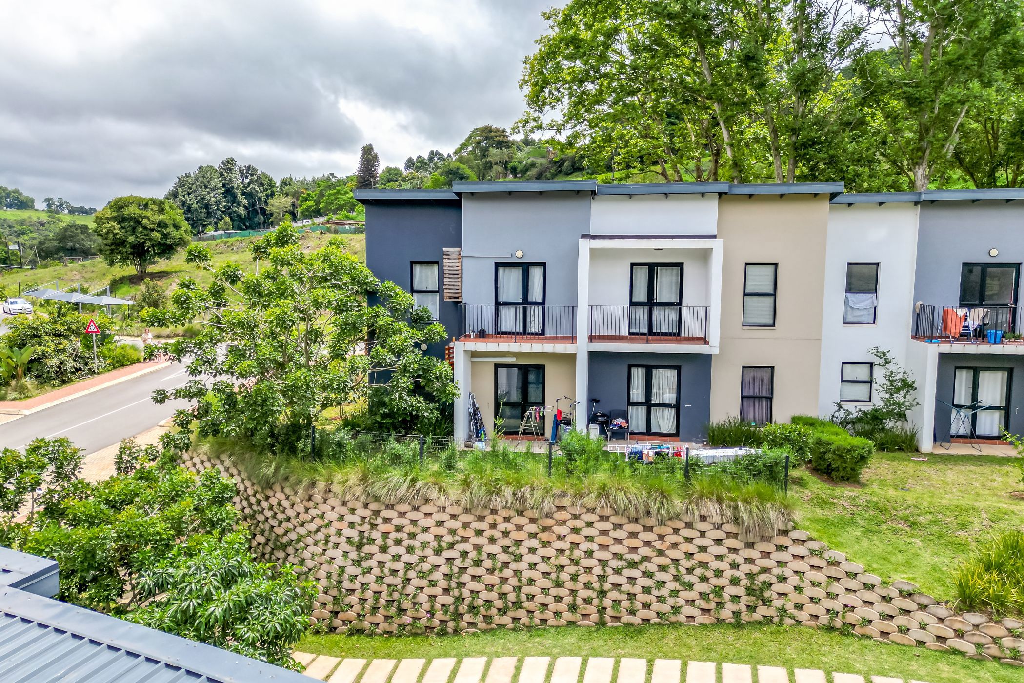 2 bedroom apartment for sale in Waterfall (Upper Highway)