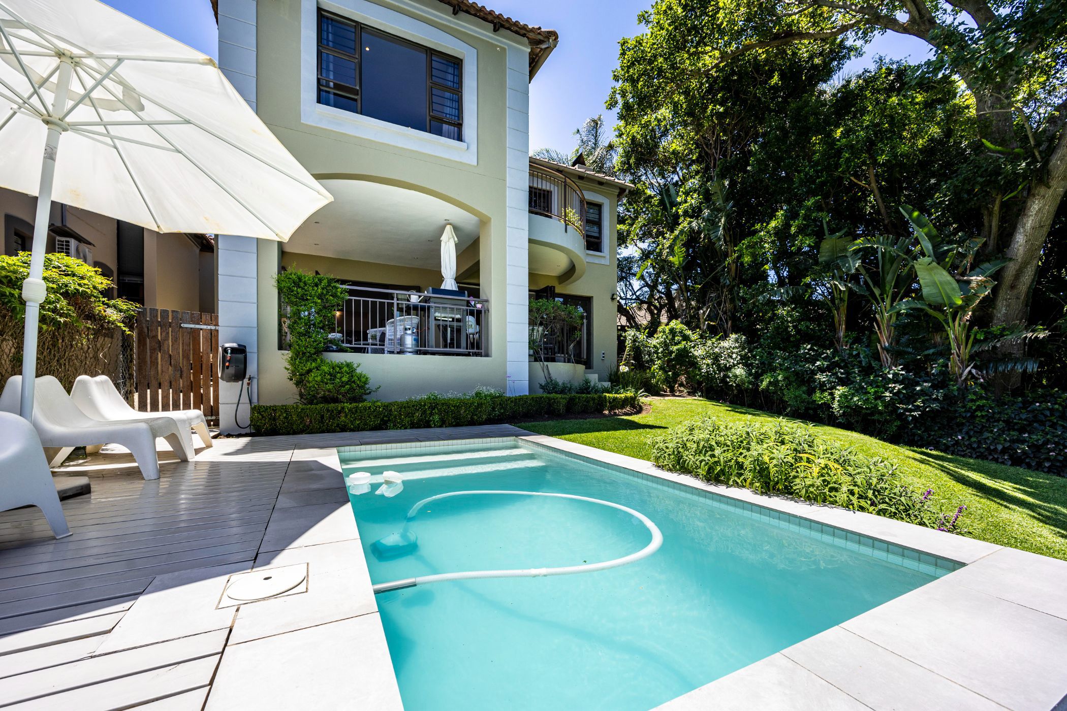5 bedroom double-storey house for sale in Beacon Bay