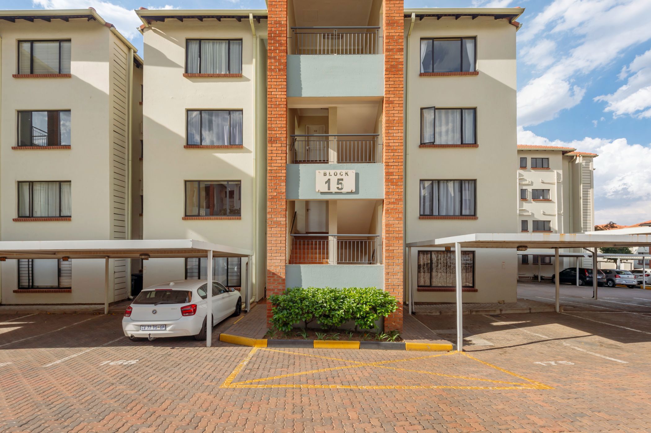 2 bedroom apartment for sale in Greenstone Hill