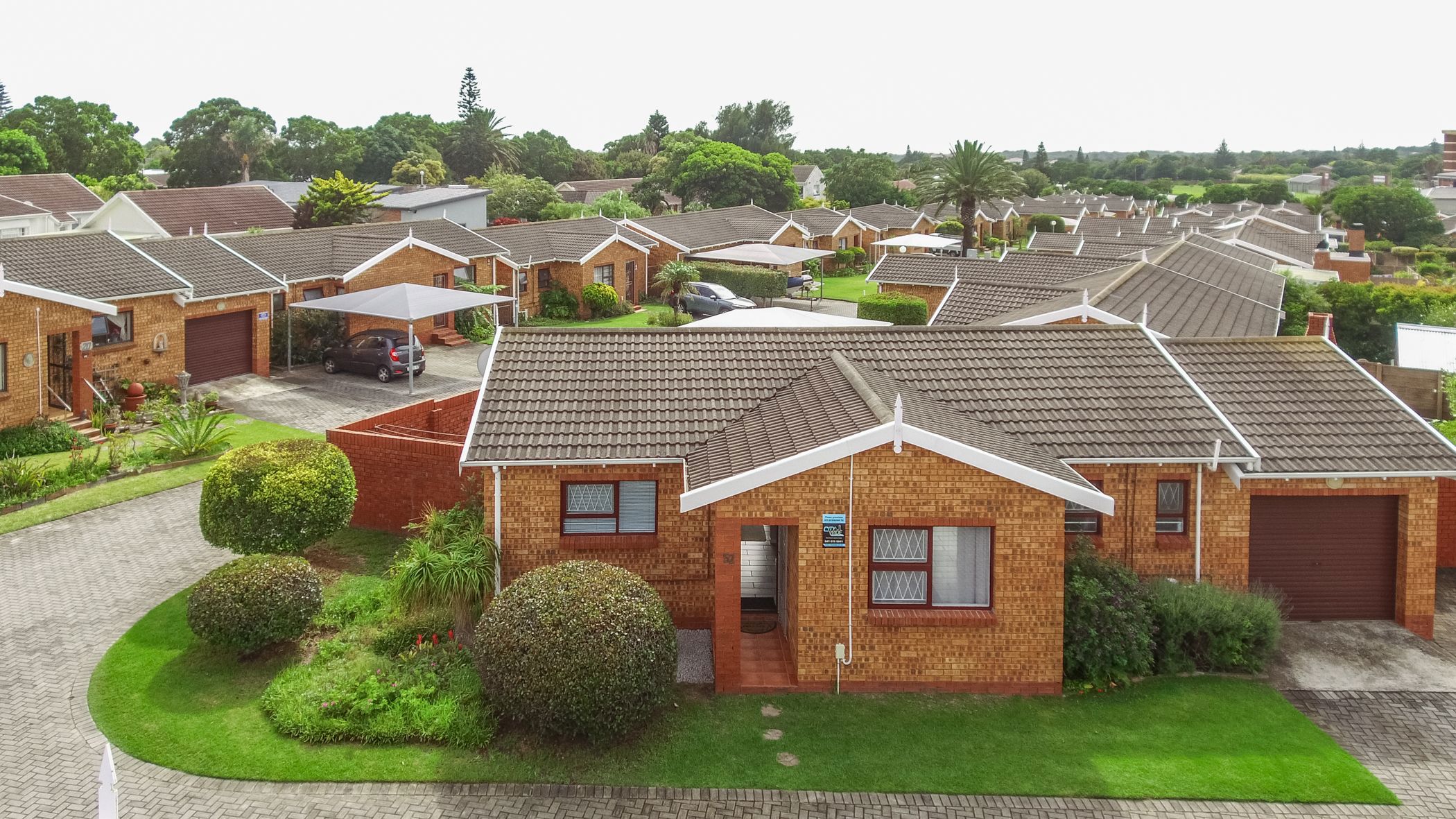 2 bedroom townhouse for sale in Broadwood