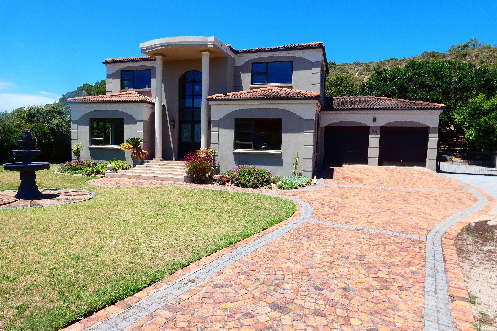 https://listing.pamgolding.co.za/images/properties/202501/1595171/H/1595171_H_56.jpg