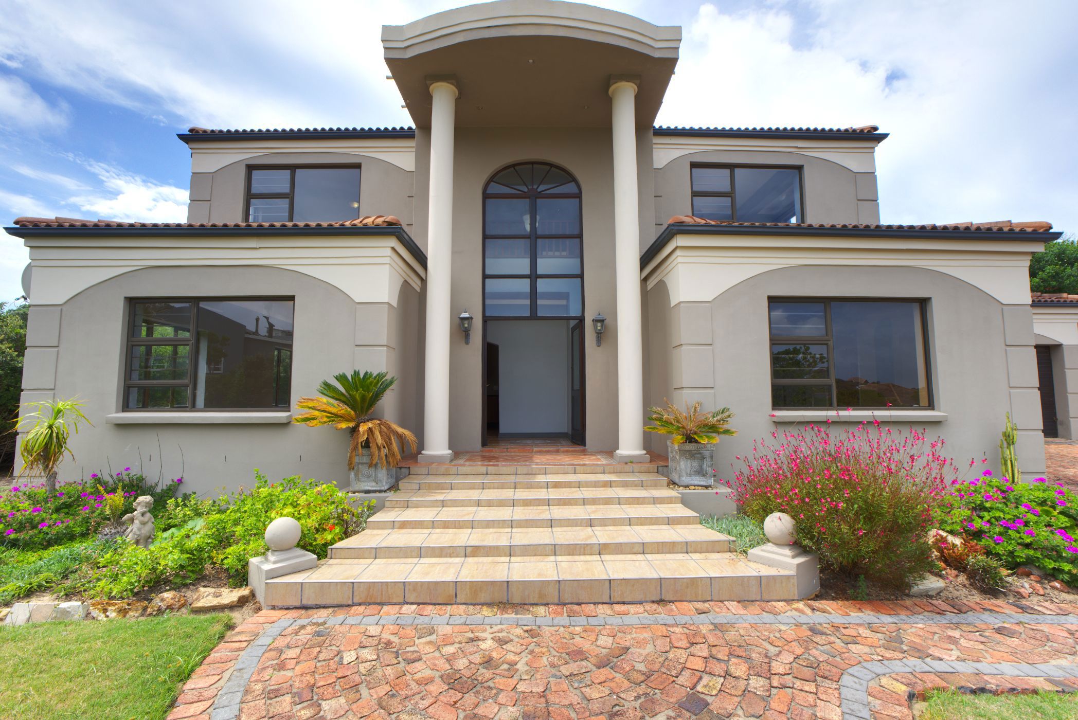 https://listing.pamgolding.co.za/images/properties/202501/1595171/H/1595171_H_85.jpg