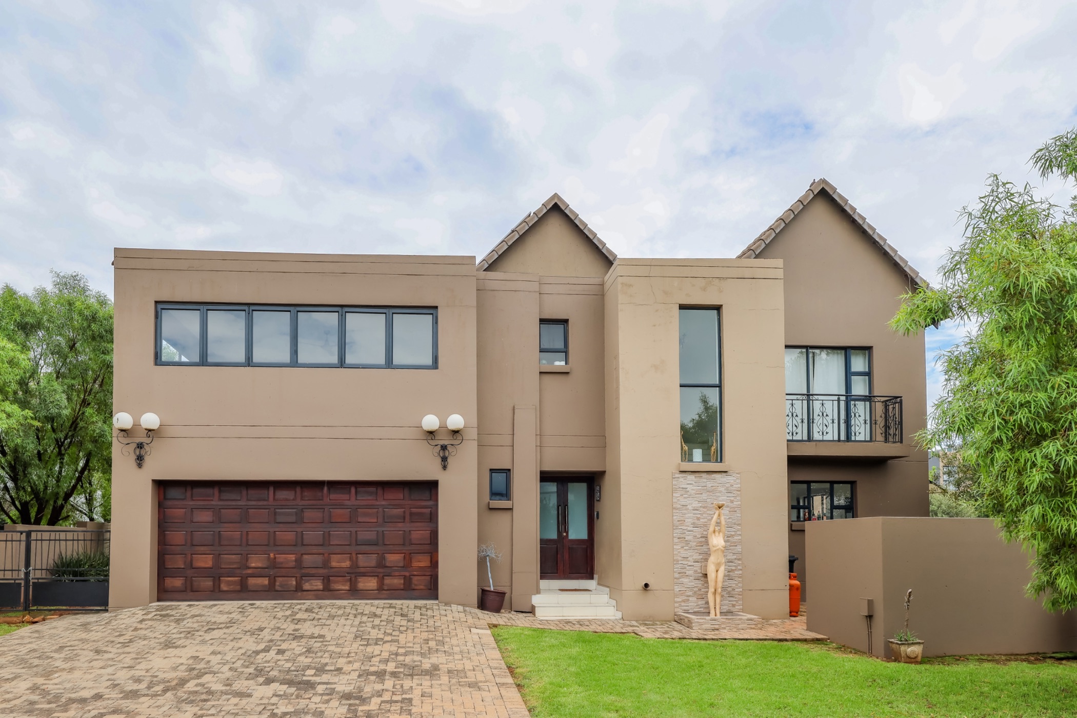 3 bedroom house for sale in Leloko Estate