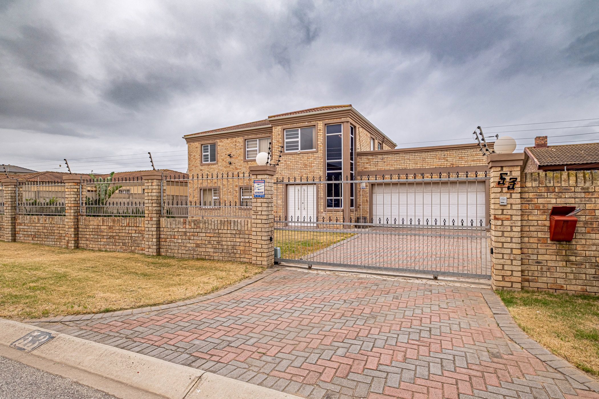 6 bedroom double-storey house for sale in Bluewater Bay (Port Elizabeth (Gqeberha))
