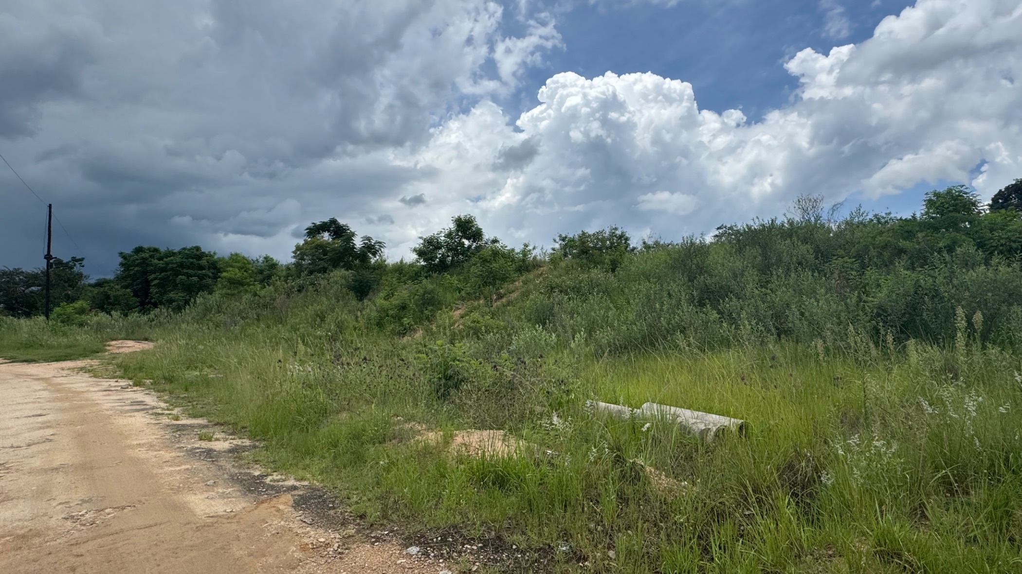 12379 m&sup2; vacant land for sale in Stonehenge