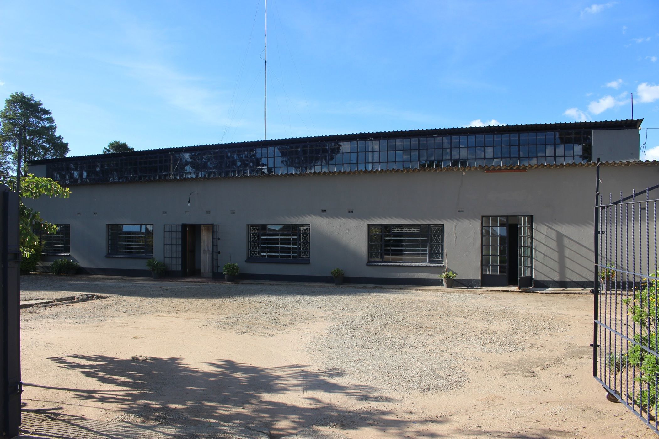 3050 m&sup2; commercial industrial property for sale in Marondera (Zimbabwe)