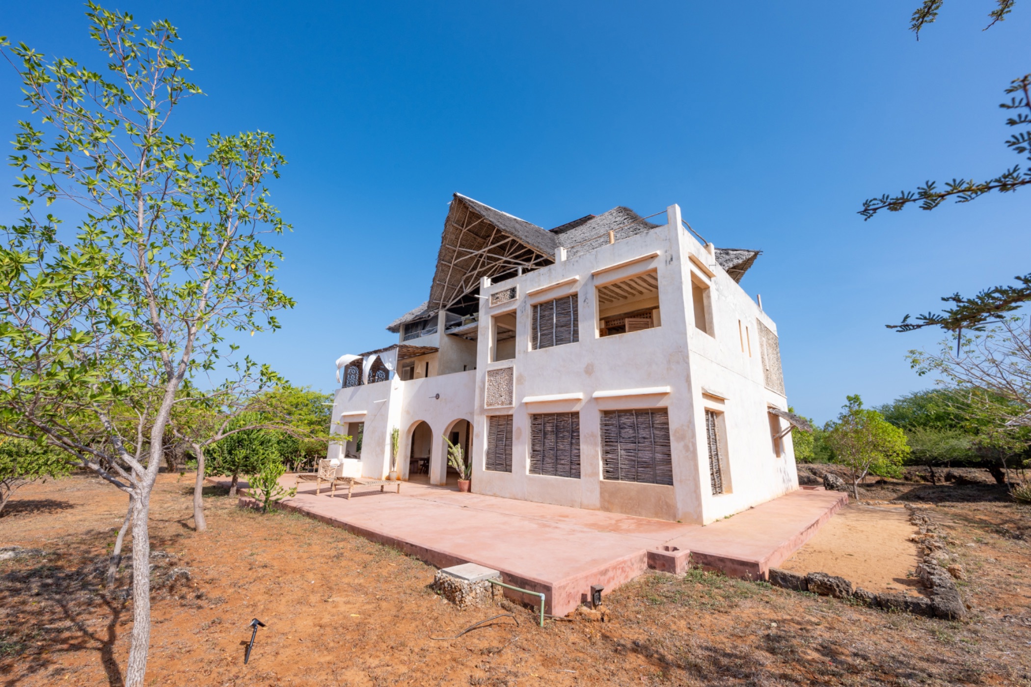 3 bedroom beachfront villa for sale in Manda (Kenya)