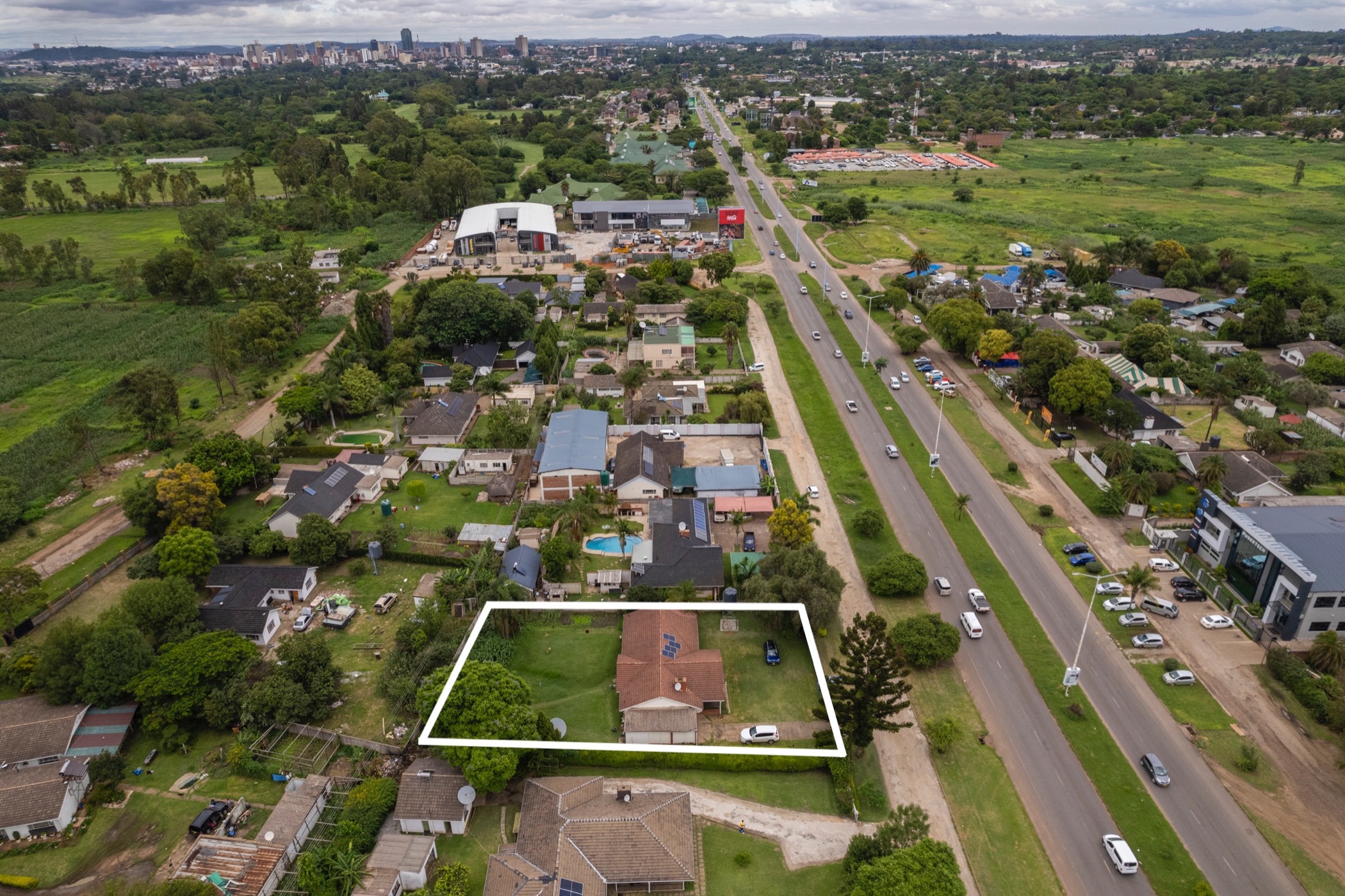 1517 m&sup2; commercial office for sale in Eastlea North (Zimbabwe)