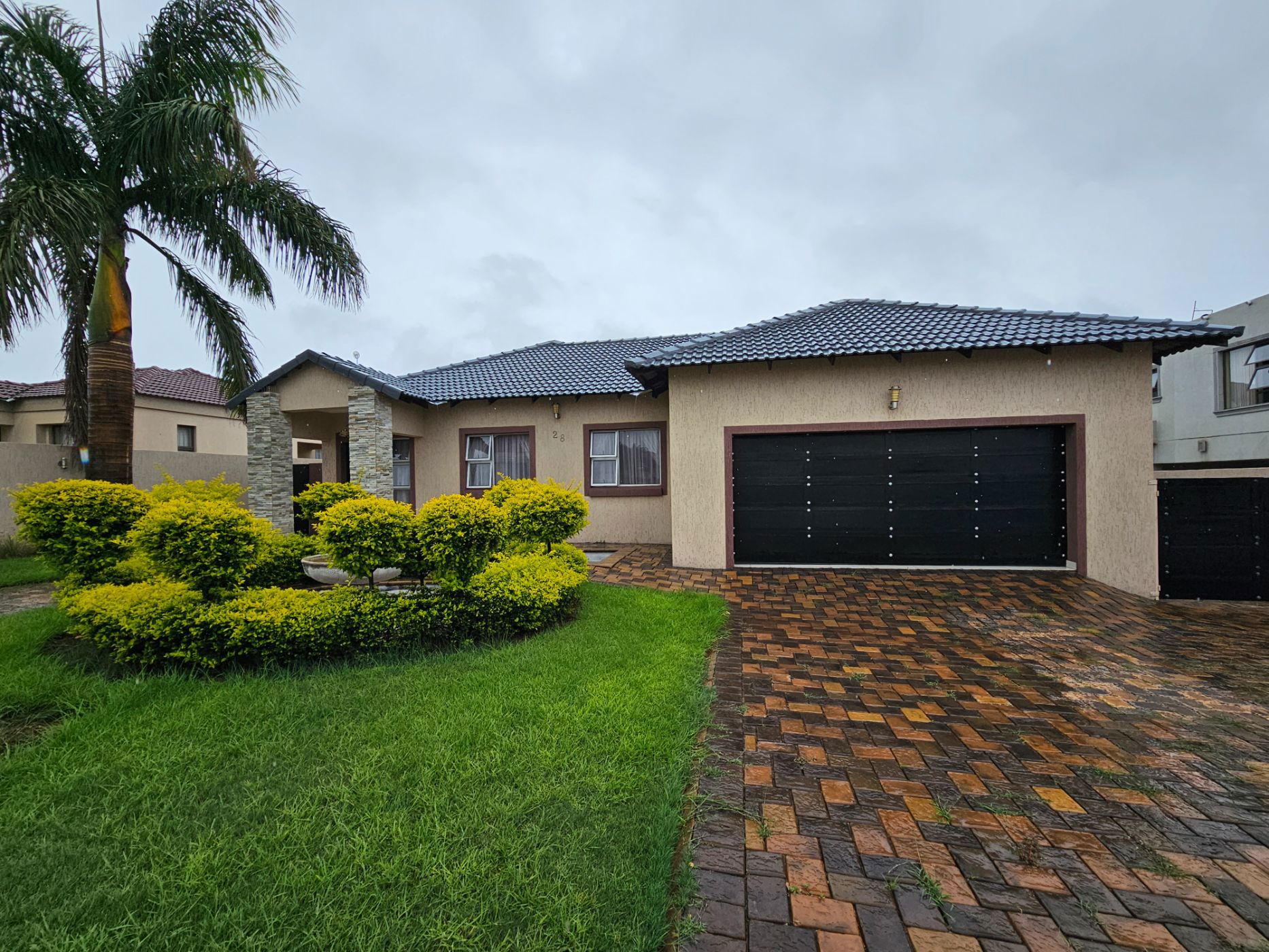 4 bedroom house to rent in Bendor