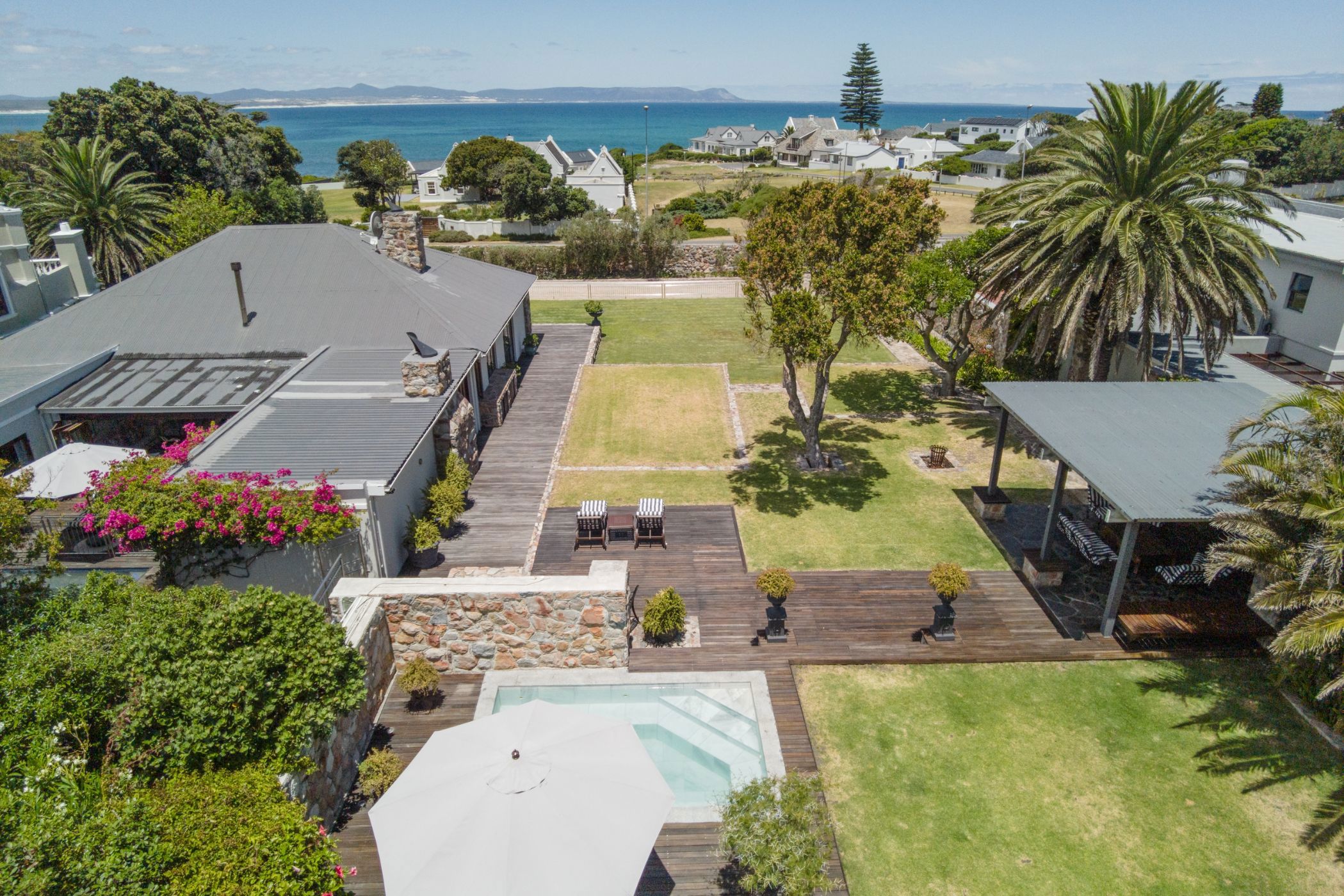 10 bedroom double-storey house for sale in Eastcliff (Hermanus)