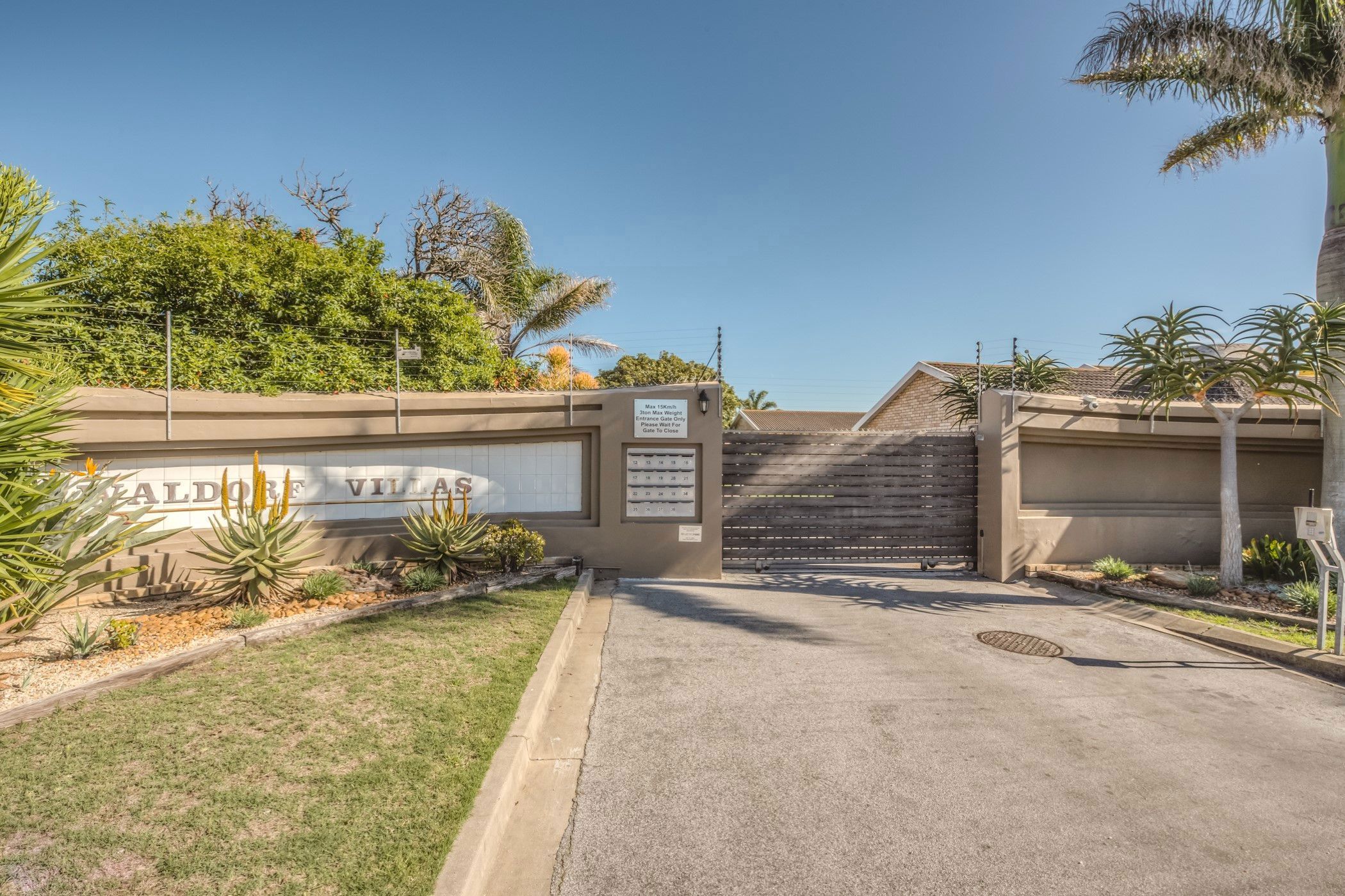 3 bedroom townhouse for sale in Summerstrand