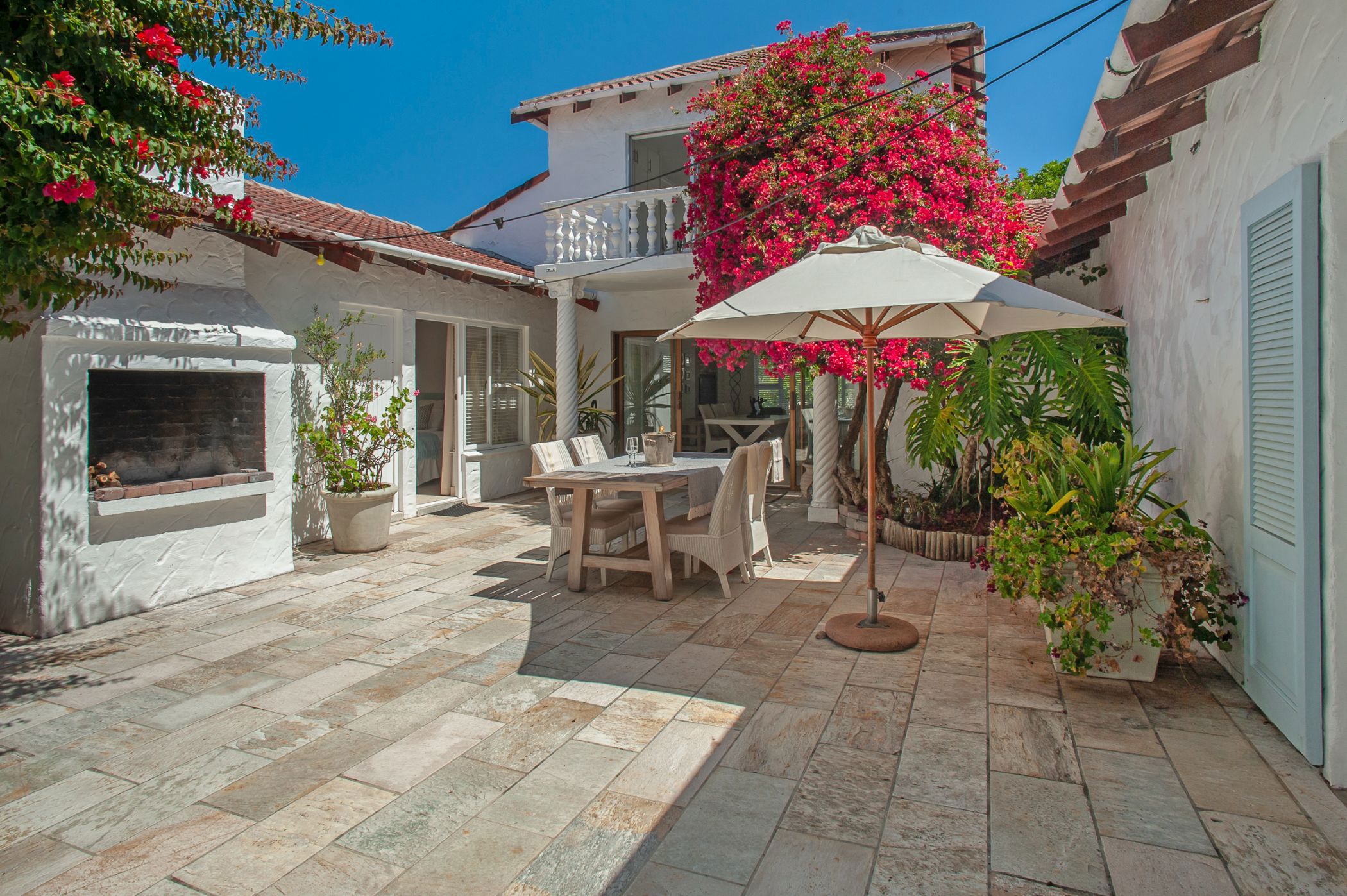 6 bedroom double-storey house for sale in Onrus