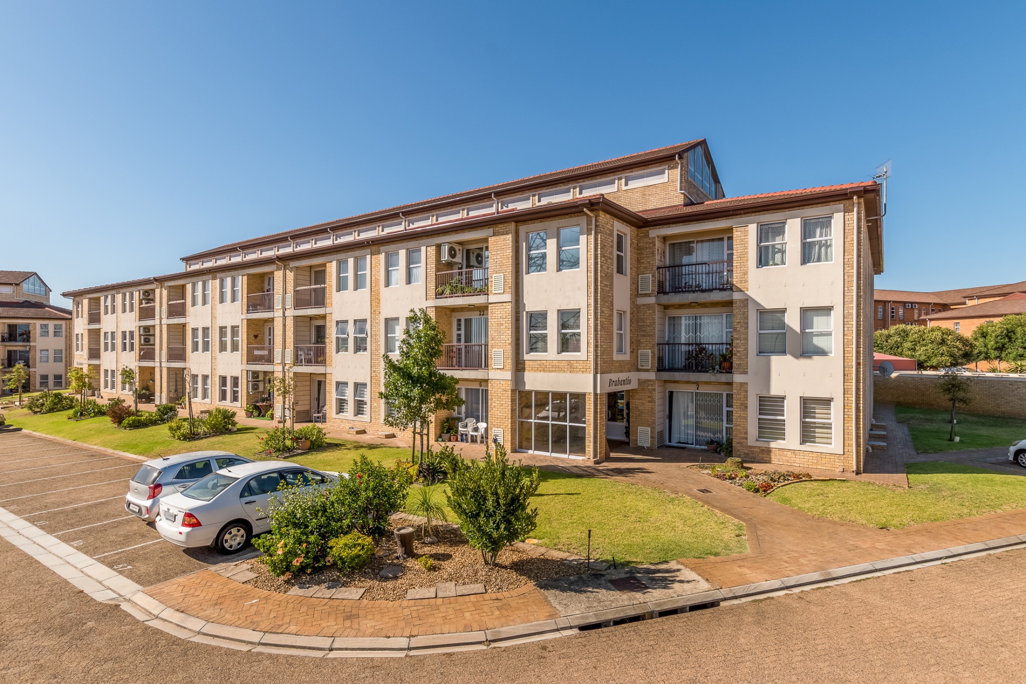 2 bedroom retirement apartment for sale in Burgundy