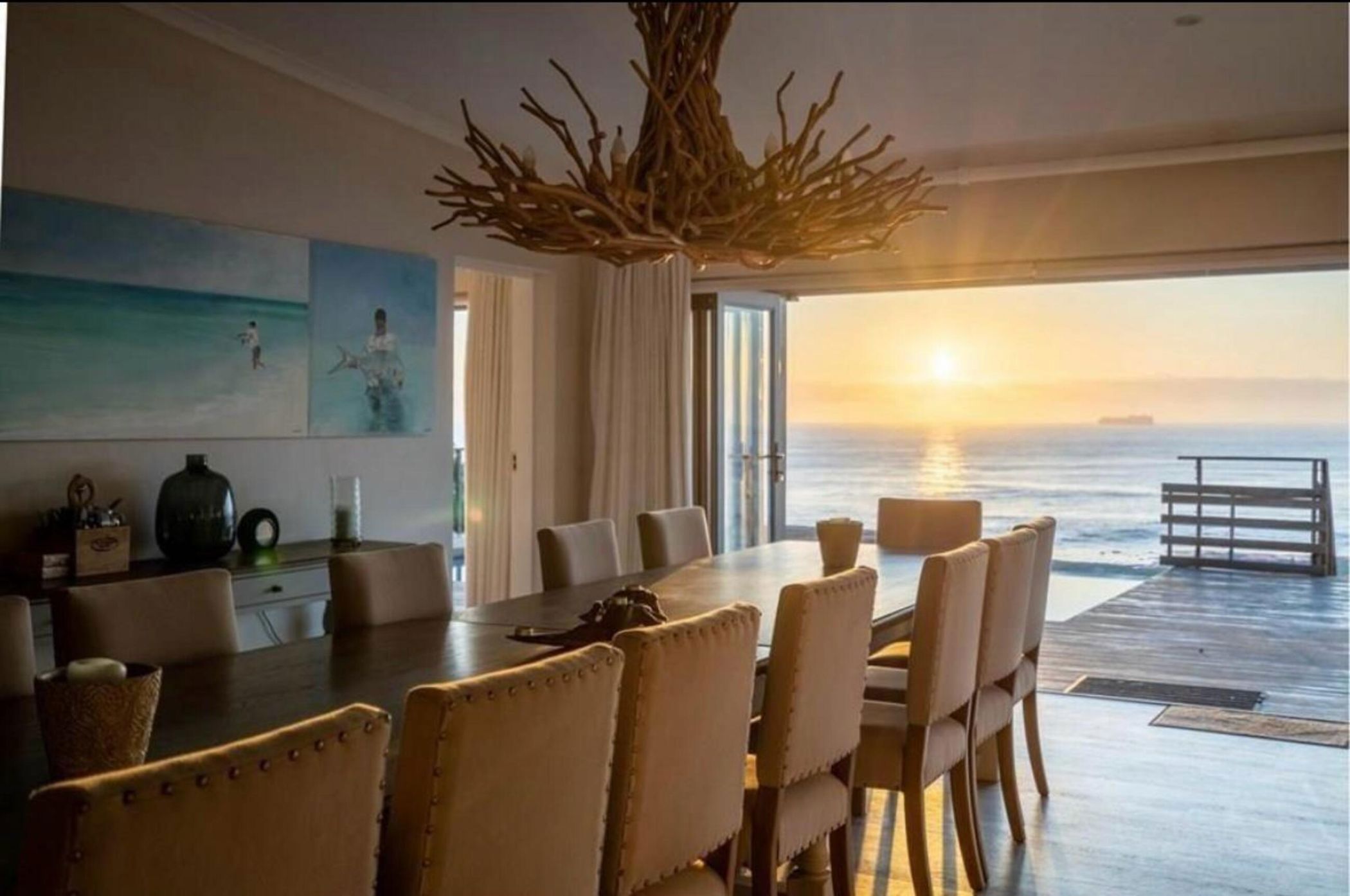 6 bedroom house for sale in Sheffield Beach