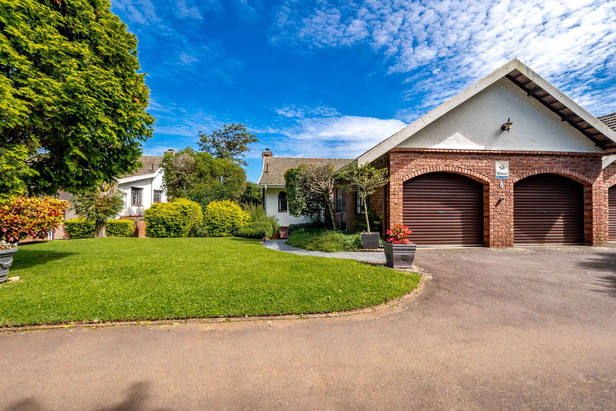 3 bedroom townhouse for sale in Hillcrest (Upper Highway)