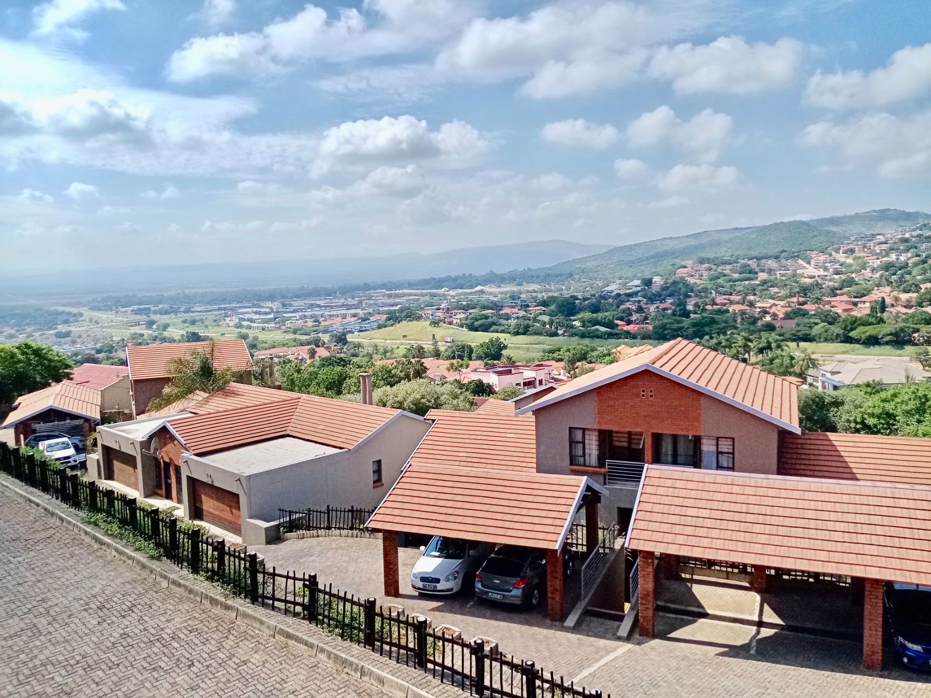 3 bedroom apartment for sale in Azalea Park (Rustenburg)