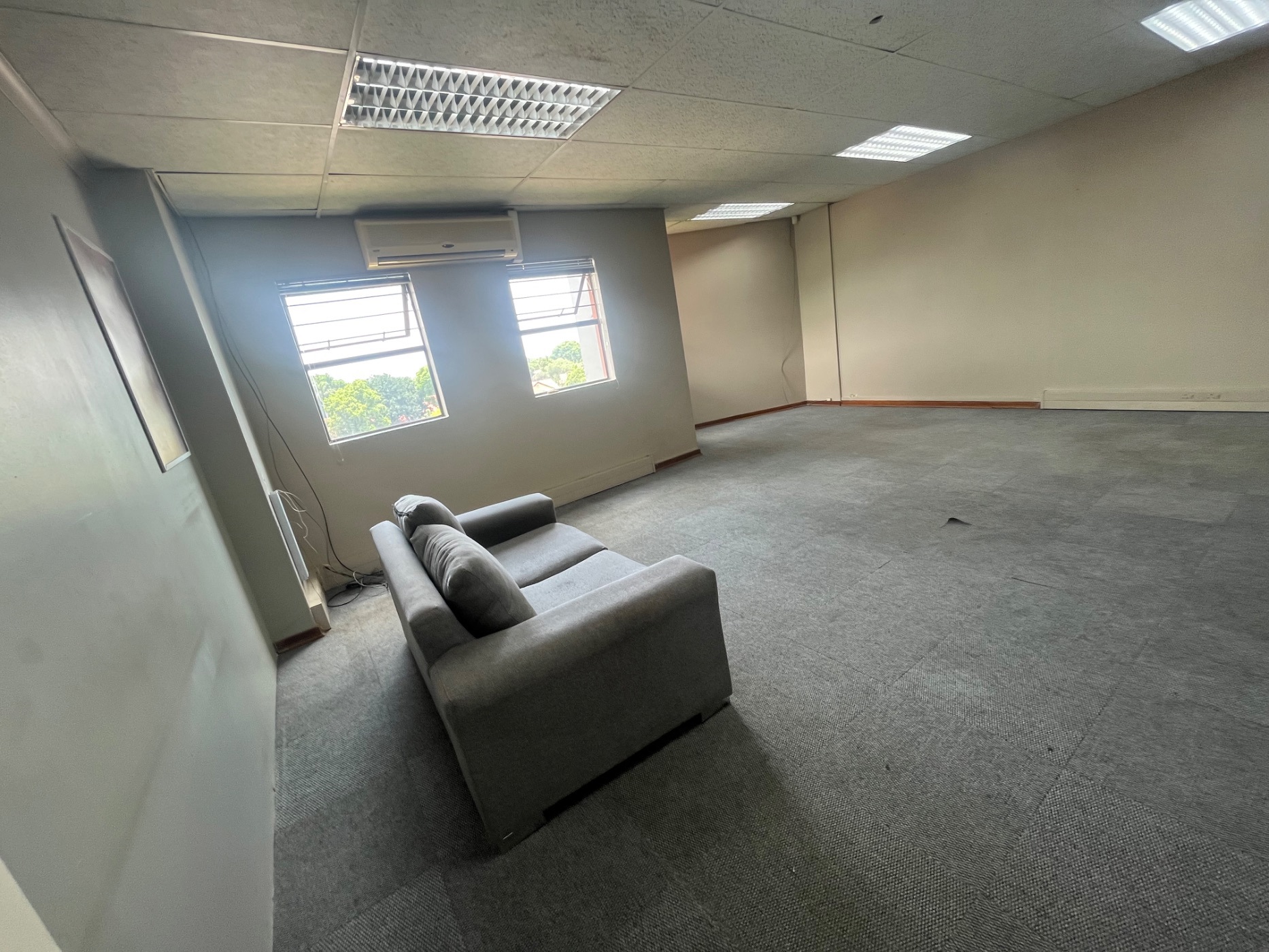 32 m&sup2; commercial office to rent in Rustenburg