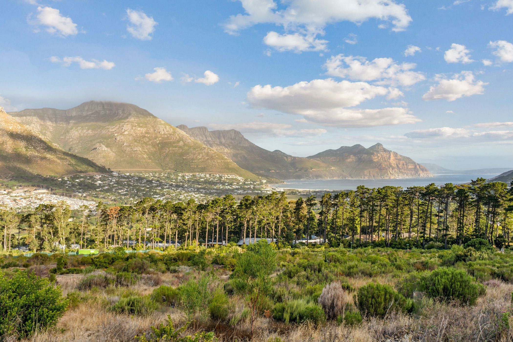 1242 m&sup2; vacant land for sale in Hout Bay