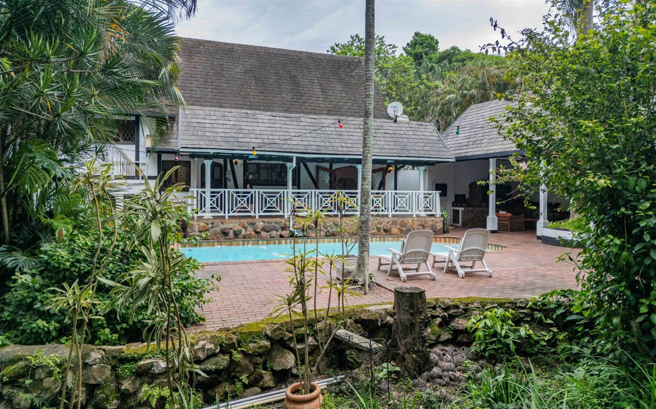 5 bedroom house for sale in Woodside