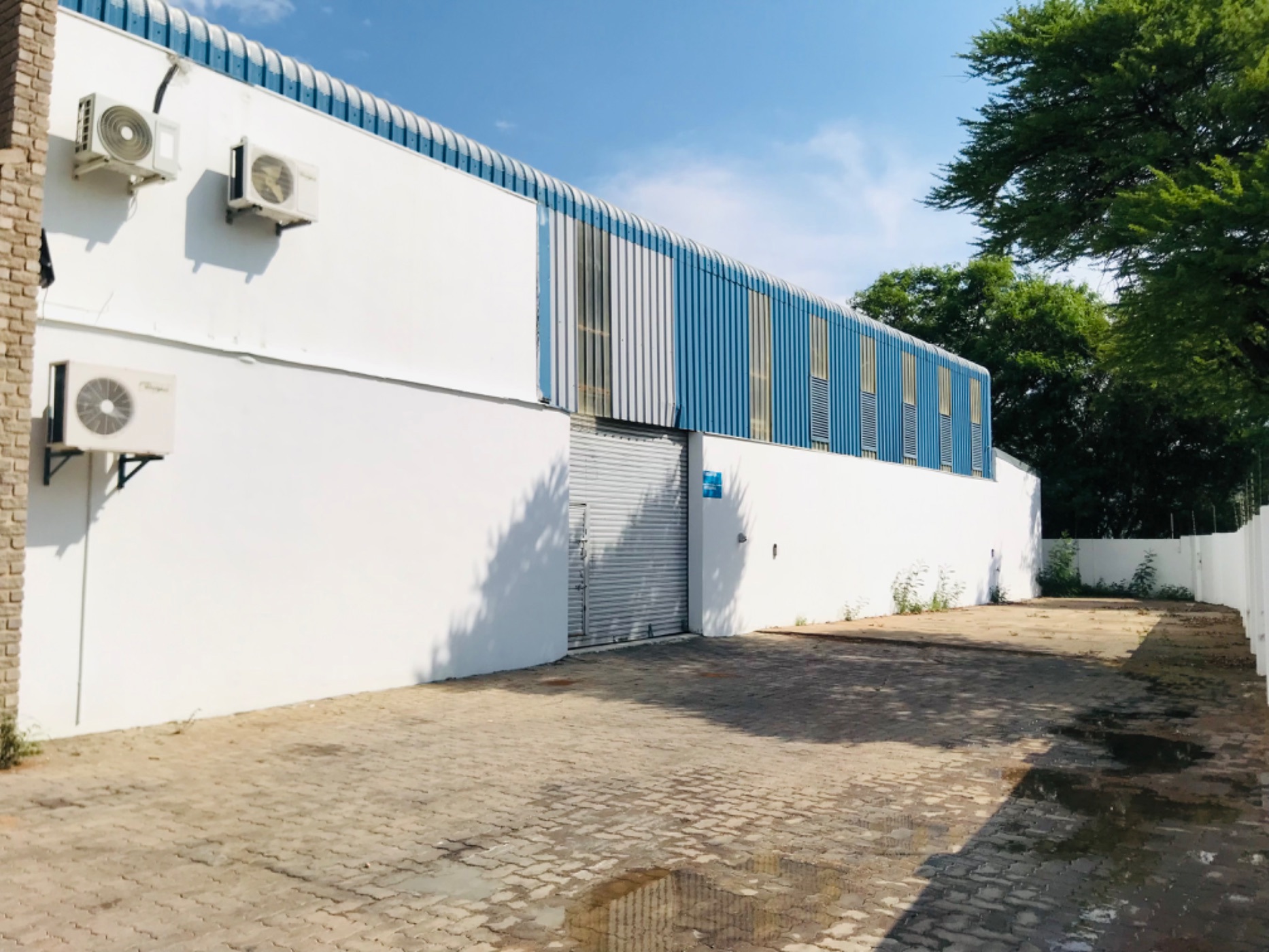 Commercial industrial property to rent in Phakalane (Botswana)