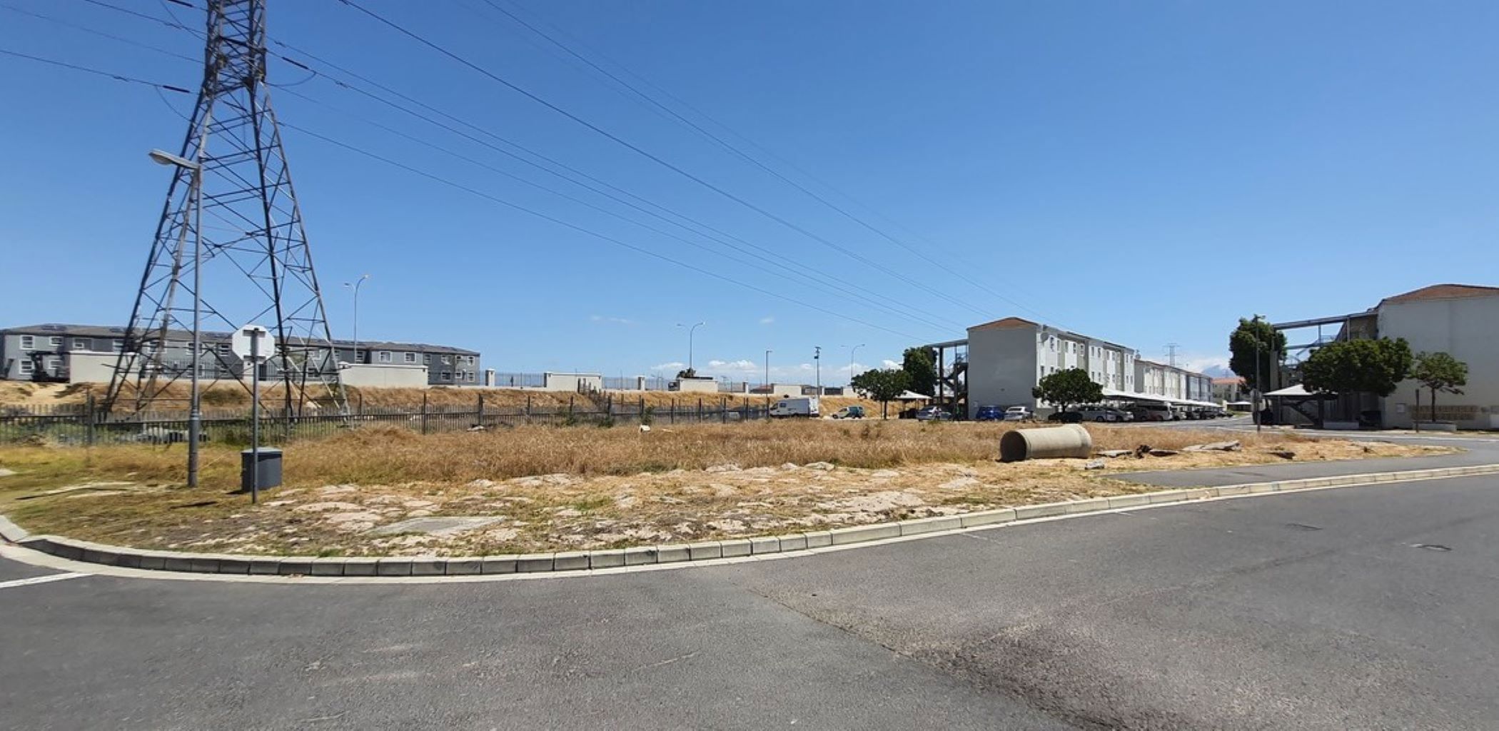2264 m&sup2; vacant land for sale in Stellendale Village