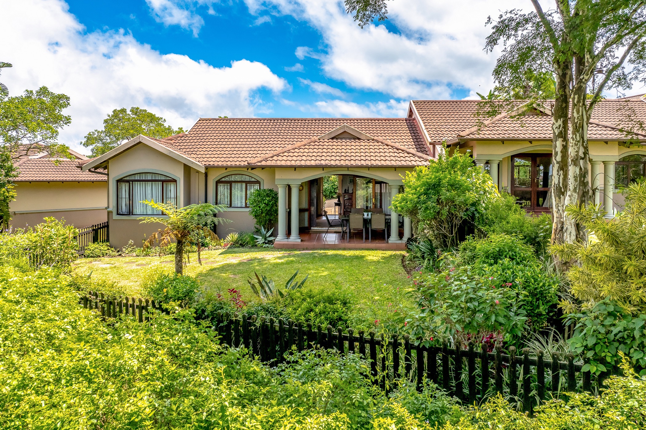 2 bedroom townhouse for sale in Le Domaine Estate