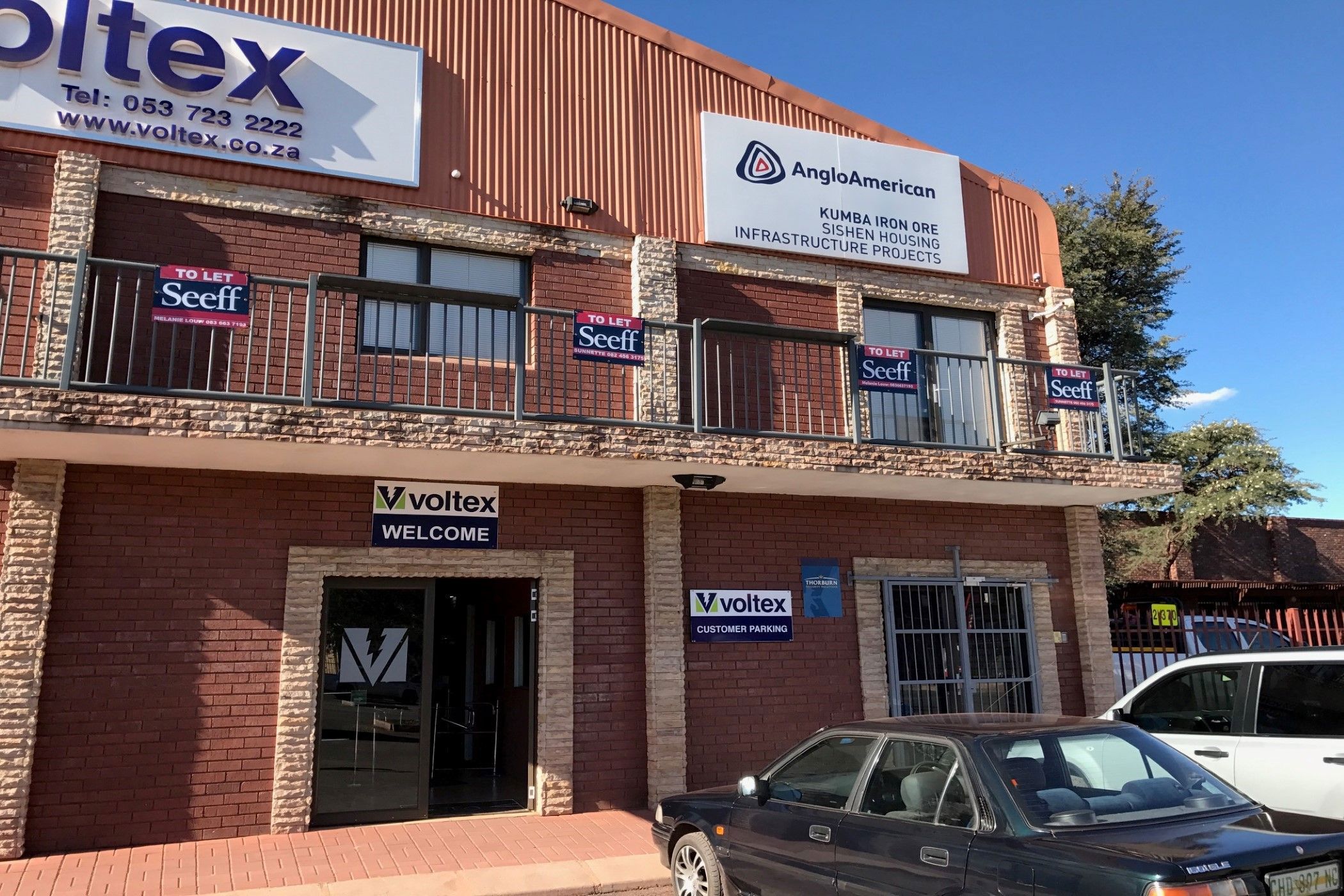 274 m&sup2; commercial building to rent in Kathu