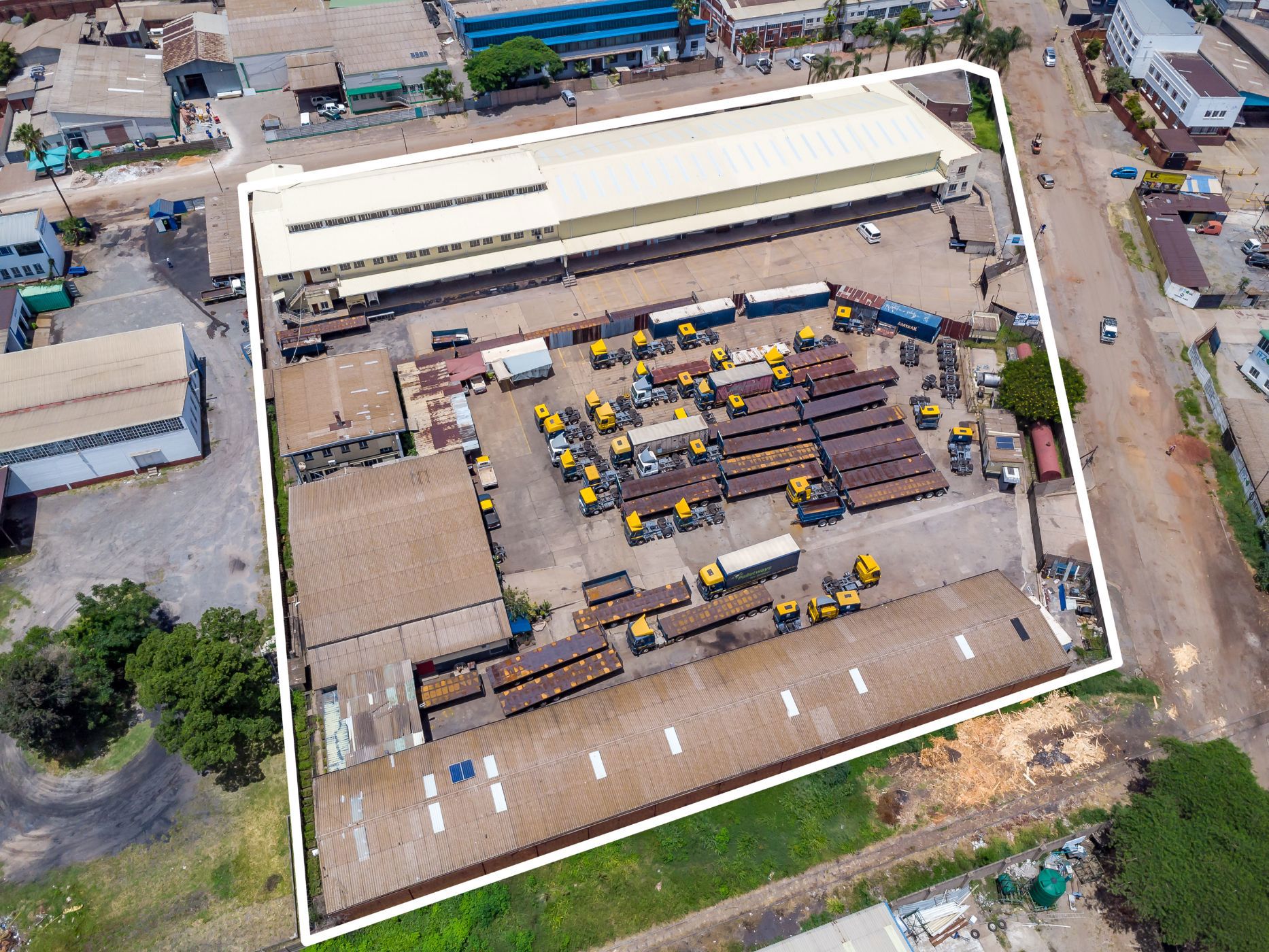 12844 m&sup2; commercial industrial property for sale in Southerton (Zimbabwe)