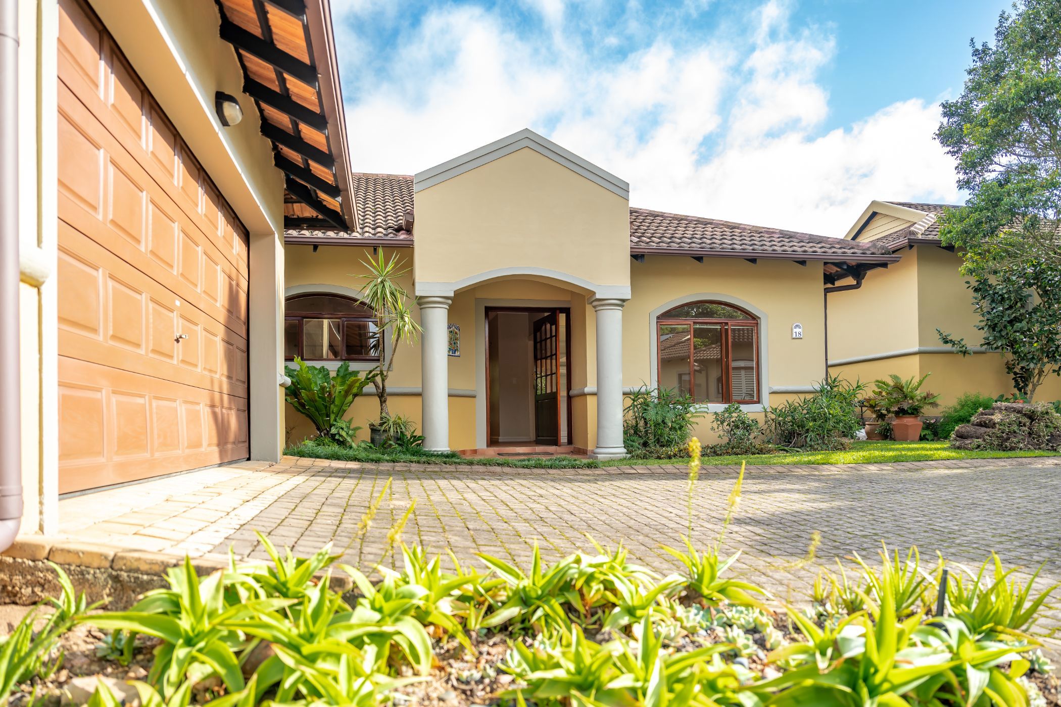 3 bedroom townhouse for sale in Le Domaine Estate