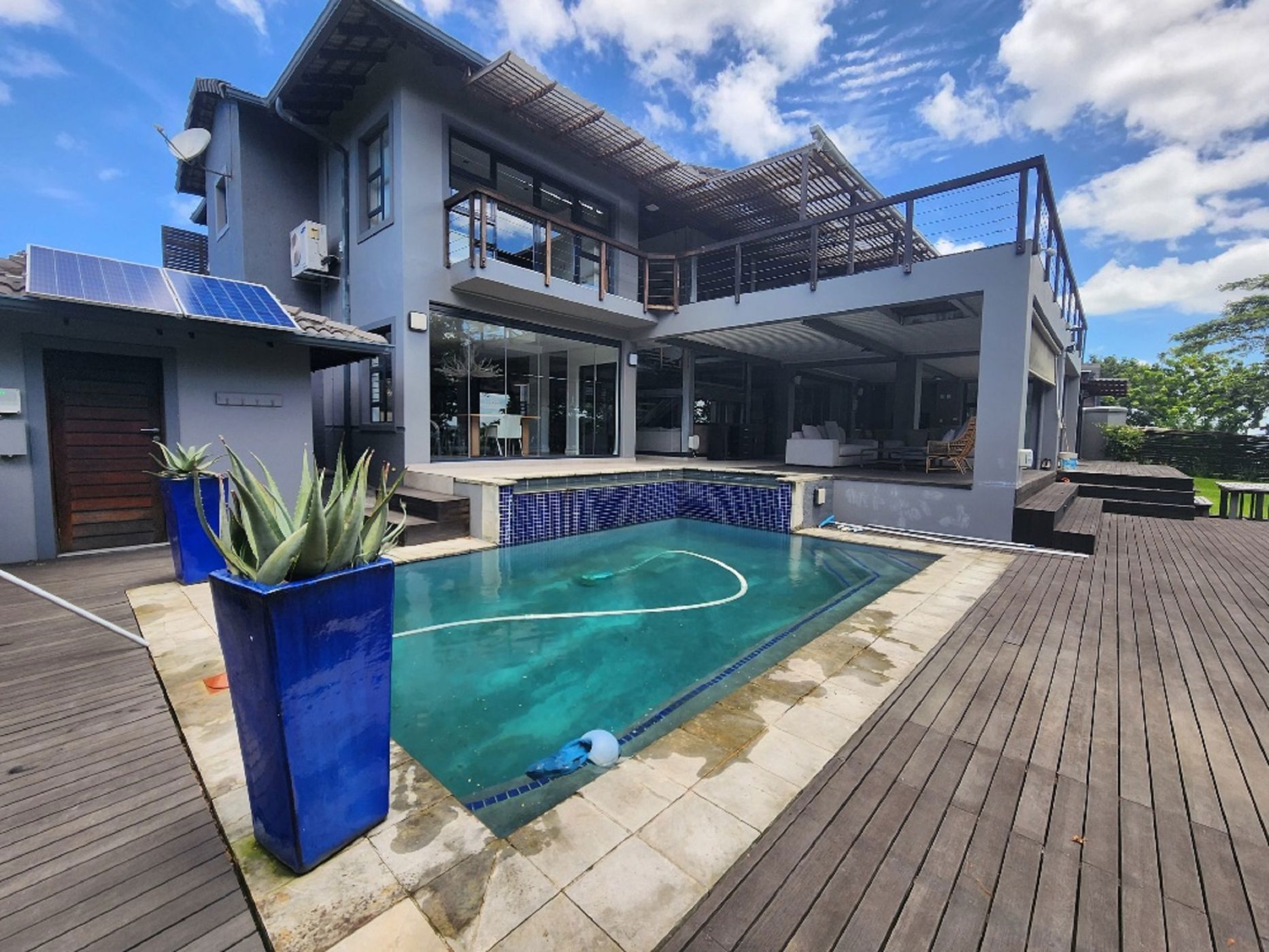 5 bedroom house to rent in Meer en See