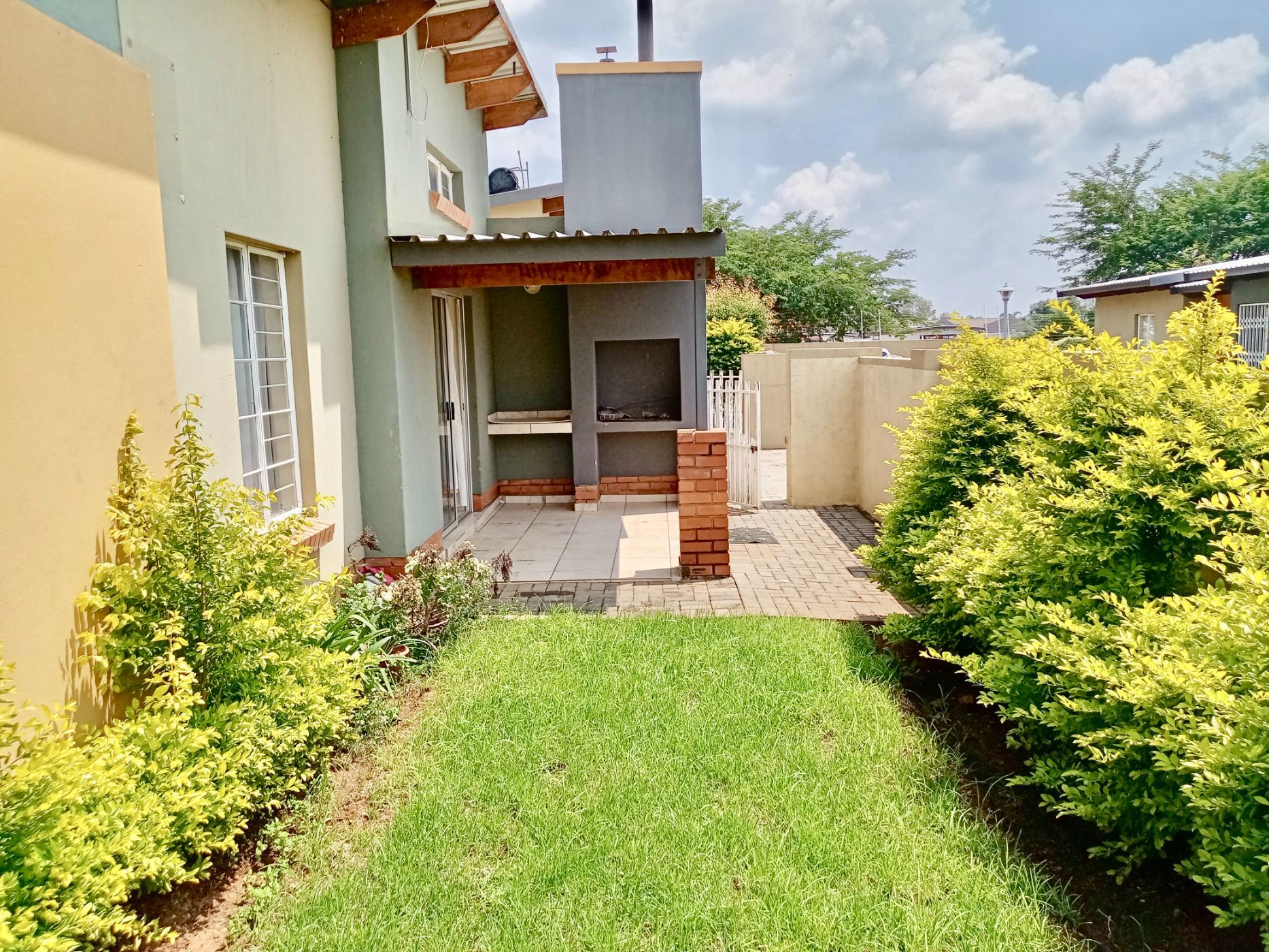 3 bedroom apartment for sale in Waterval East