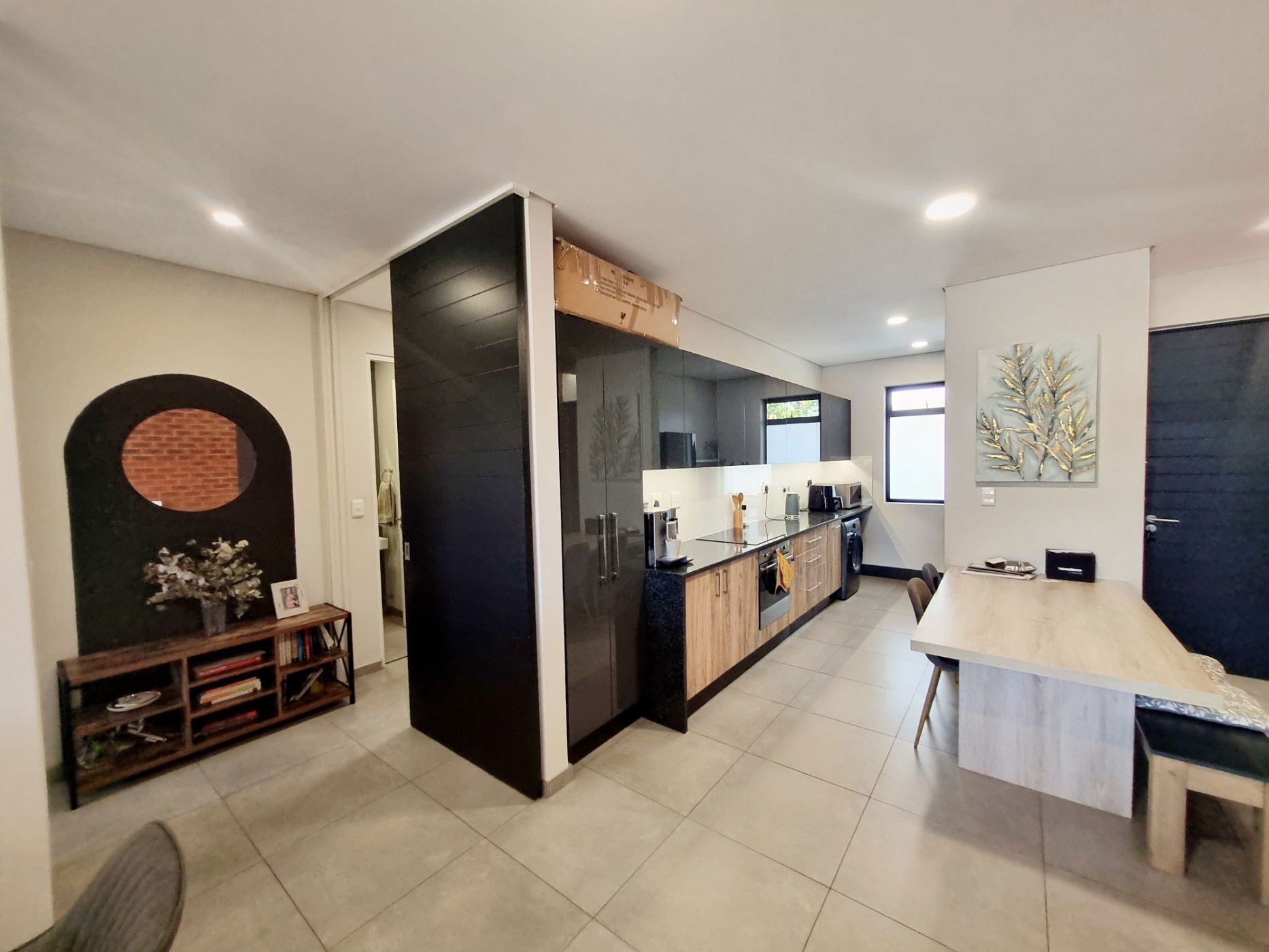 2 bedroom apartment for sale in Menlo Park