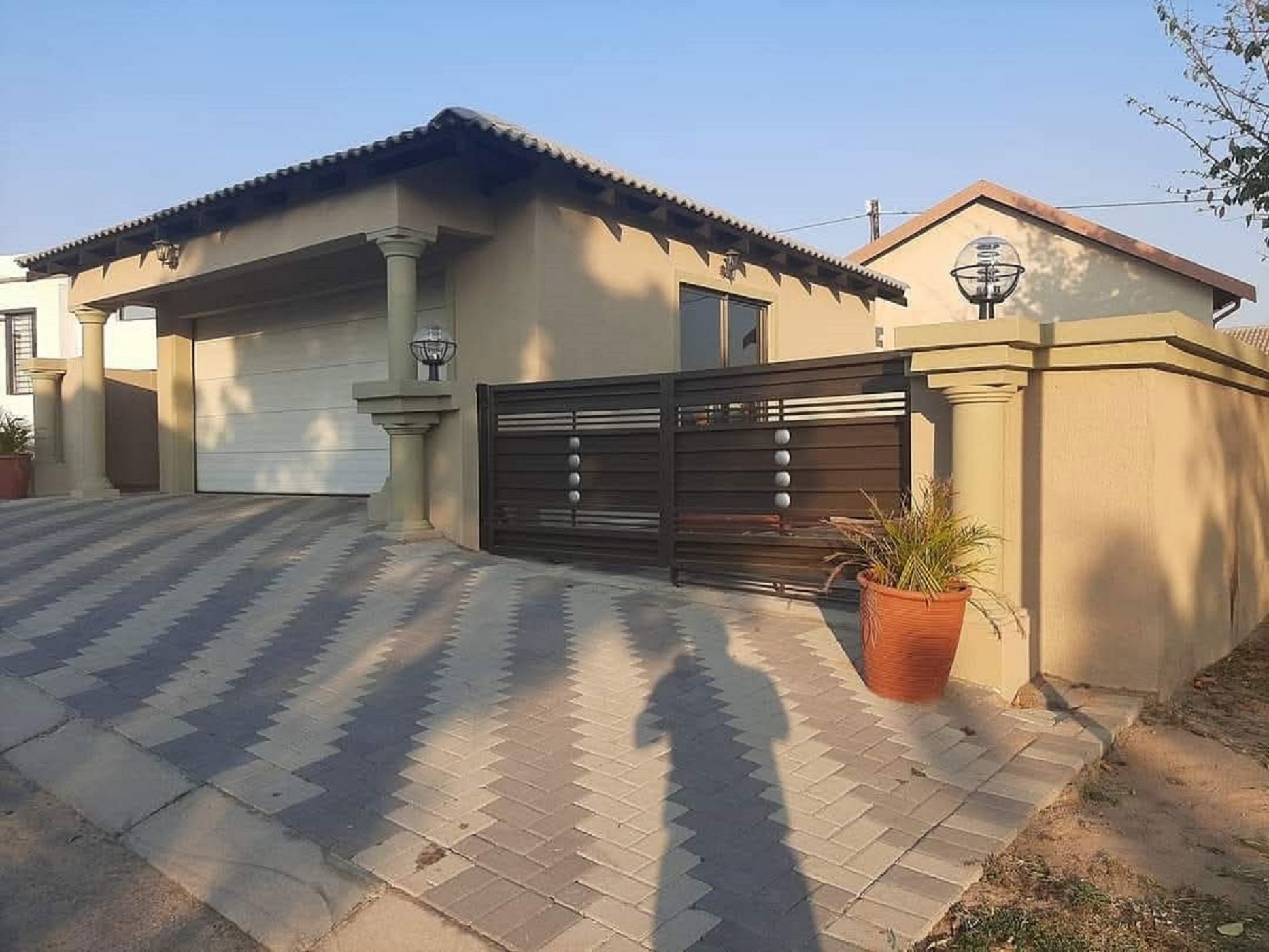 2 bedroom house to rent in Karino