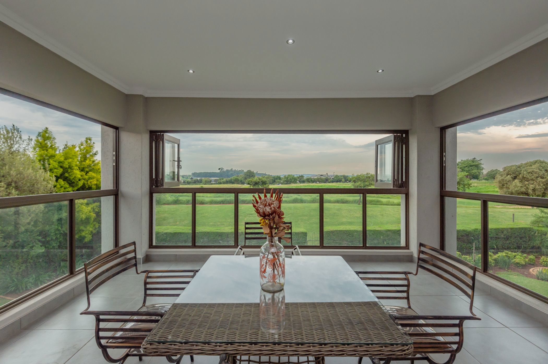4 bedroom house for sale in Serengeti Golf Estate