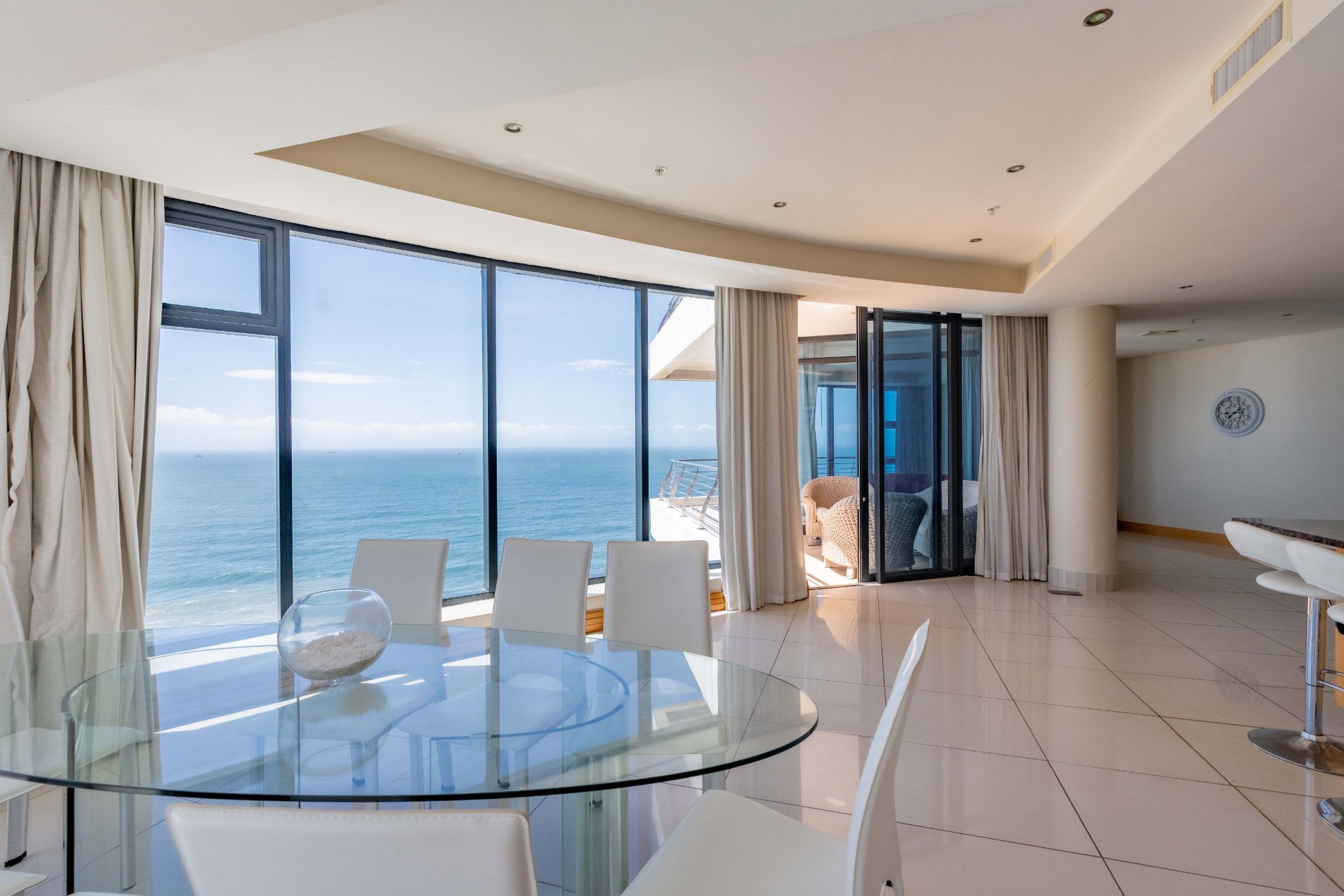 3 bedroom apartment for sale in uMhlanga Rocks