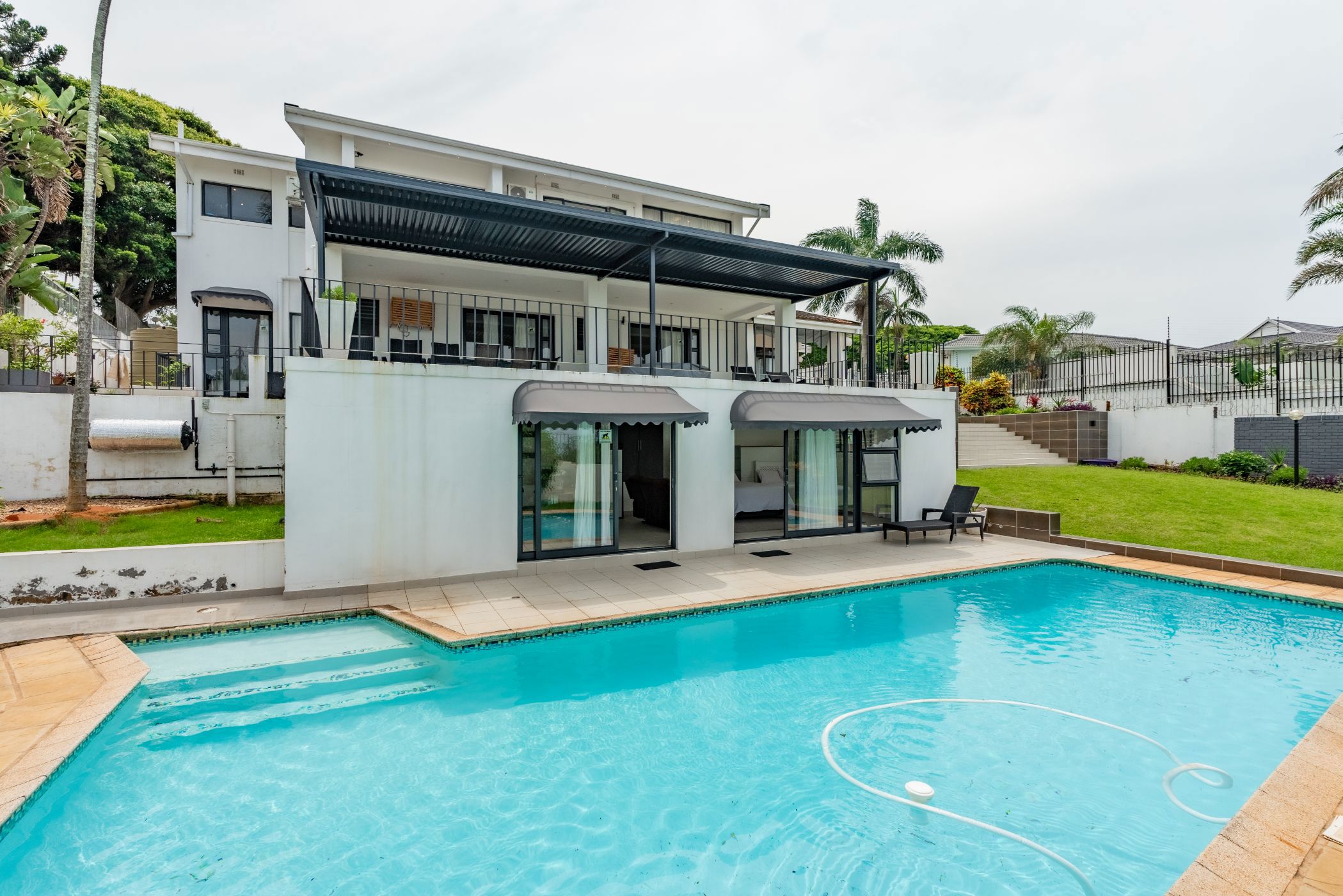 6 bedroom house for sale in La Lucia