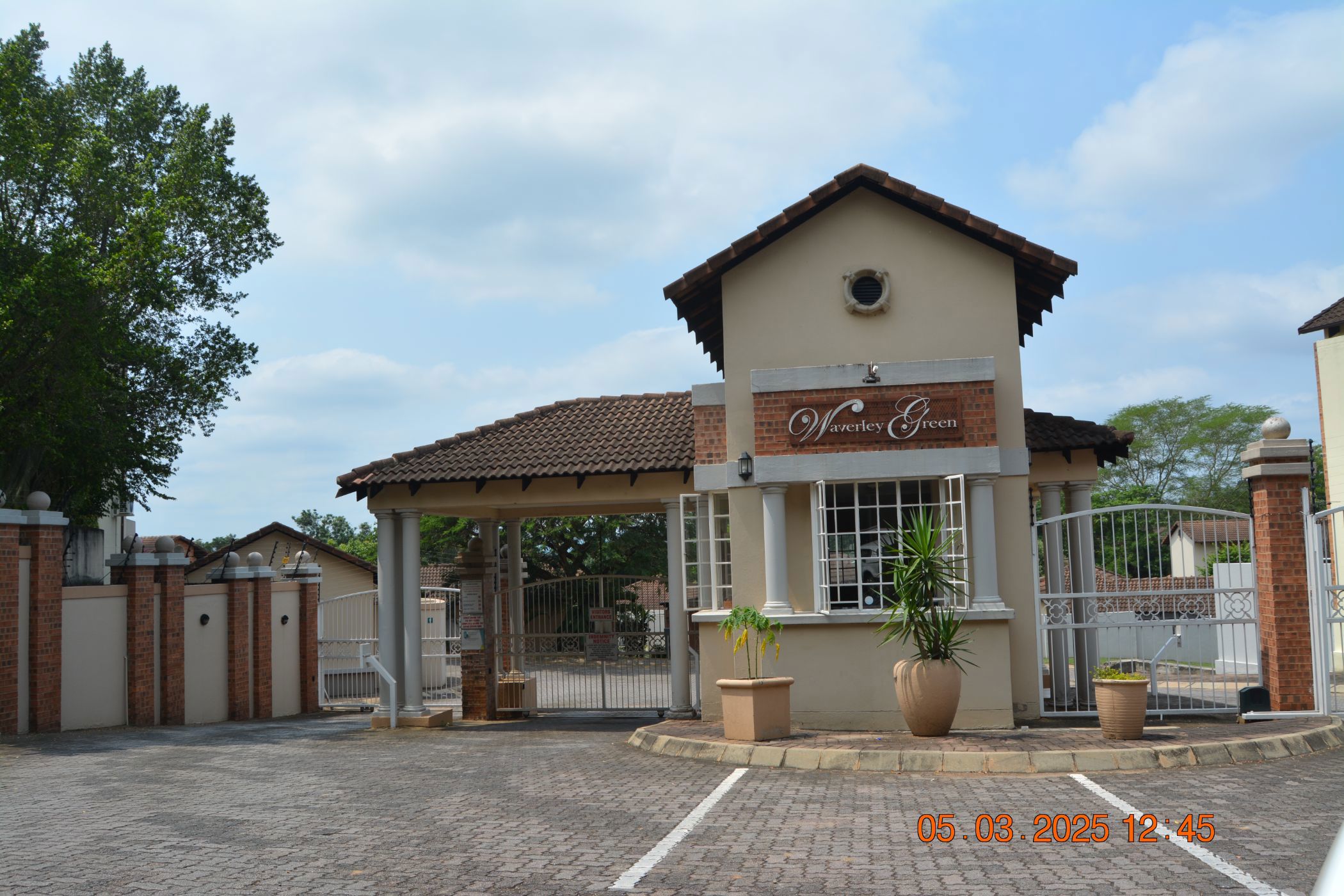 3 bedroom house to rent in West Acres
